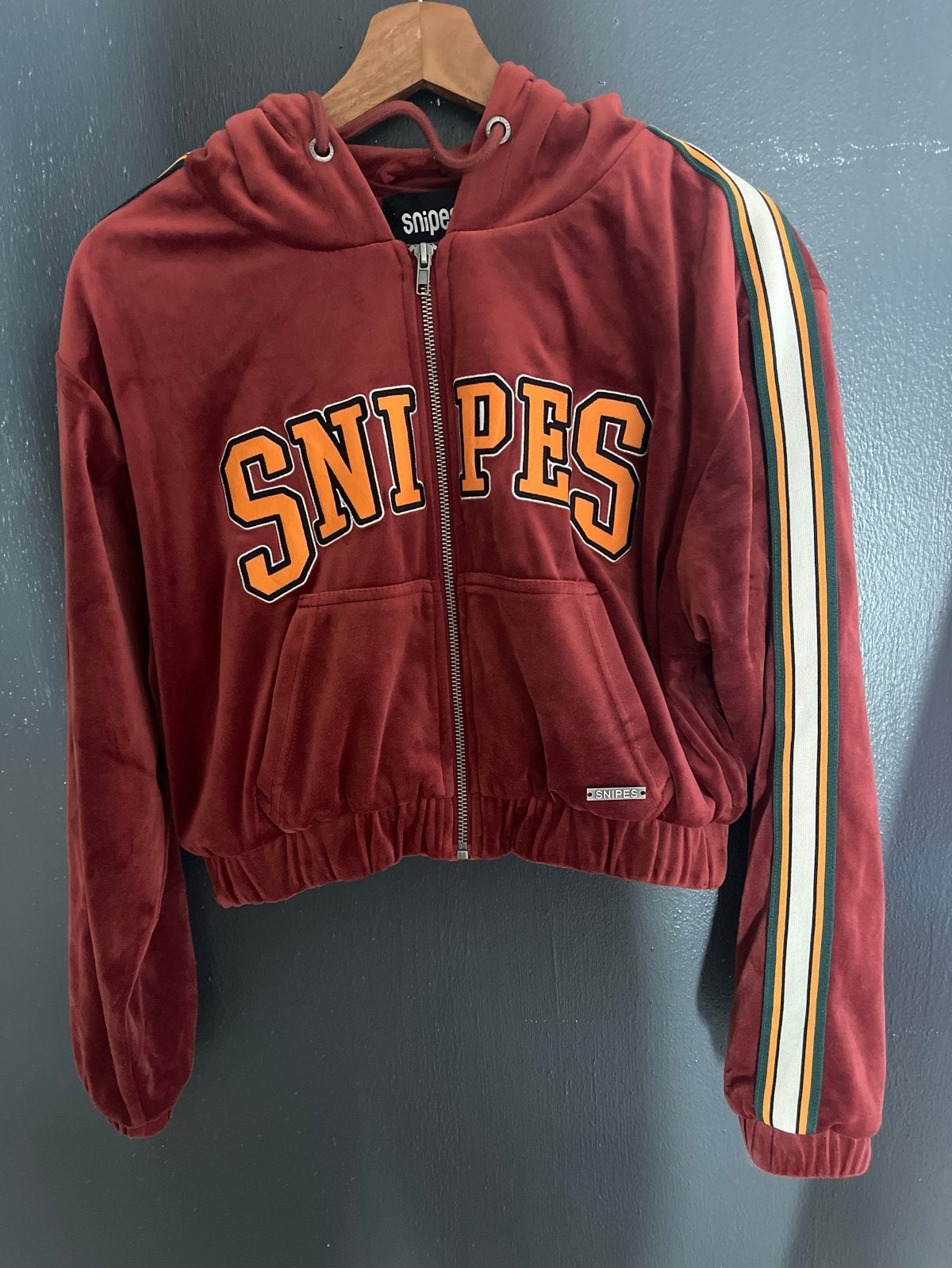 Snipes fluwelen trainingspak - bordeauxrood, Kleding | Dames, Ophalen of Verzenden, Zo goed als nieuw
