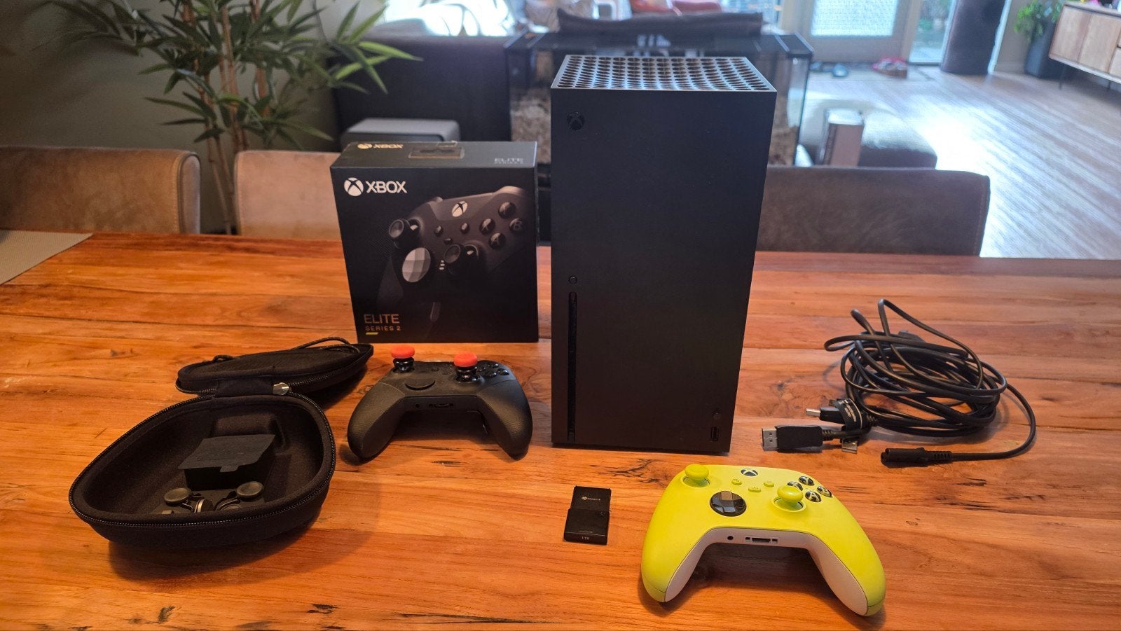 Xbox Series X met Elite Controller + 1TB uitbreiding, Ophalen of Verzenden, Zo goed als nieuw, Xbox Series X