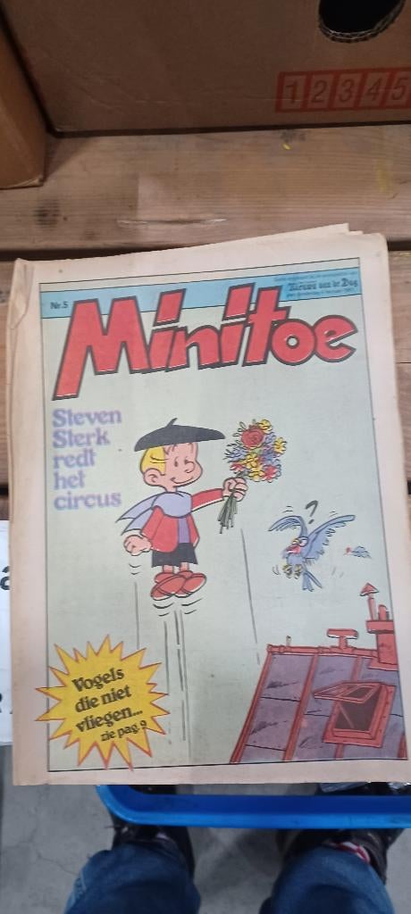 Minitoe , stripkrant uit de jaren'80, Boeken, Stripboeken, Gelezen, Eén stripboek, Ophalen of Verzenden