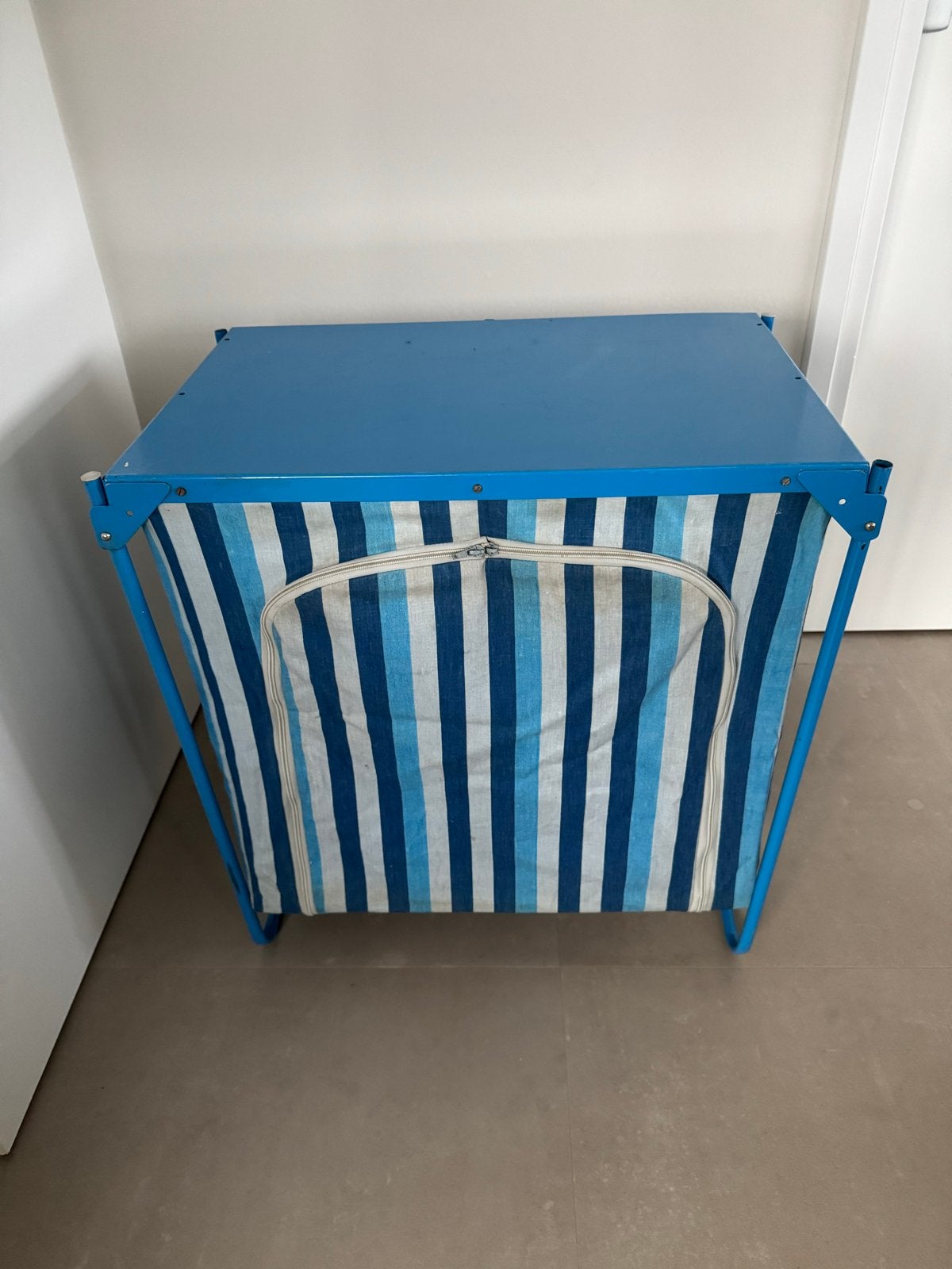 Handige opvouwbare campingkast - Blauw gestreept, Ophalen of Verzenden, Gebruikt