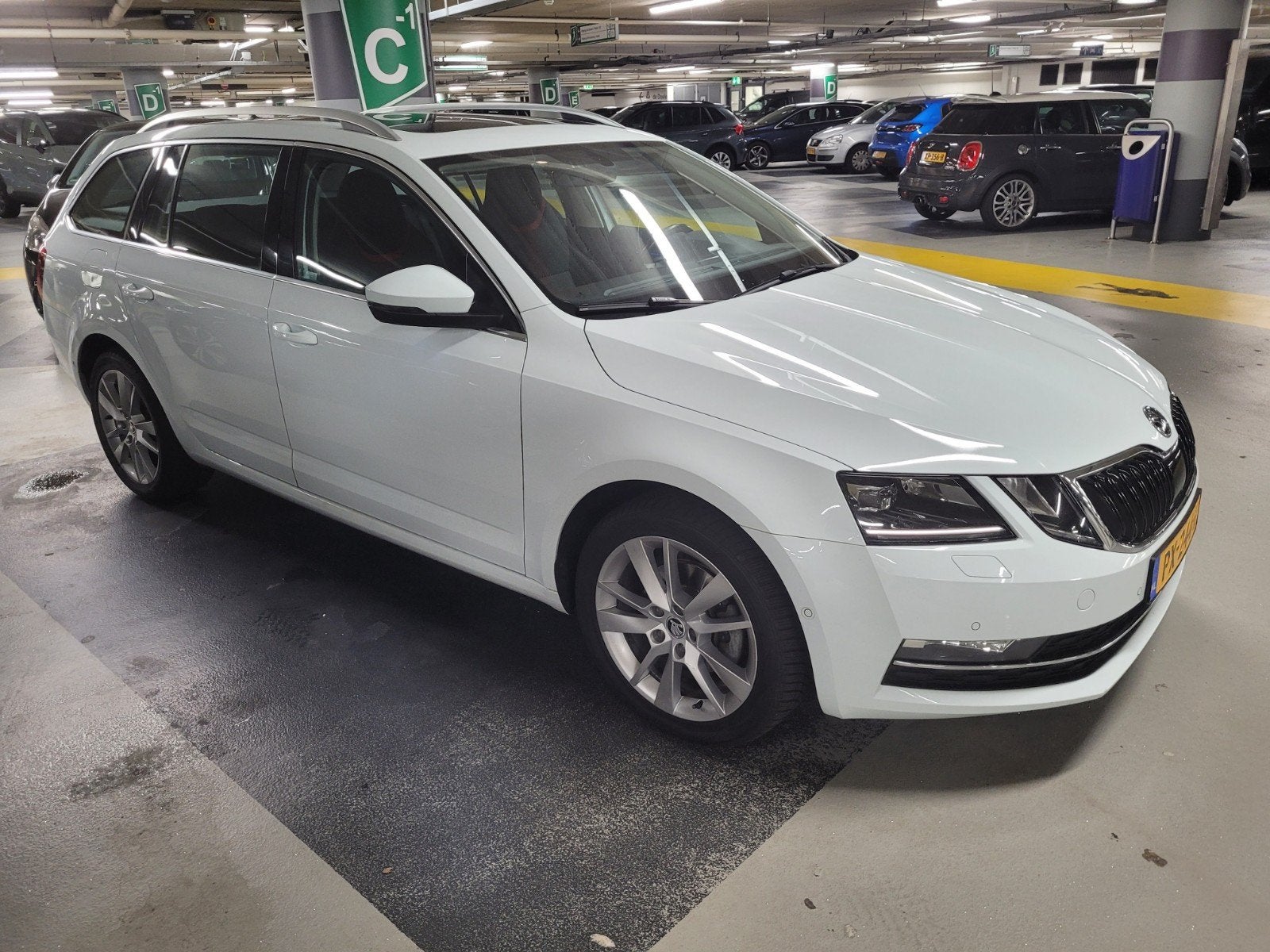 Skoda Octavia 1.4 TSI Greentech 150pk Dsg-7 2017 Wit, Auto's, Automaat, ABS, Zwart, 4 cilinders