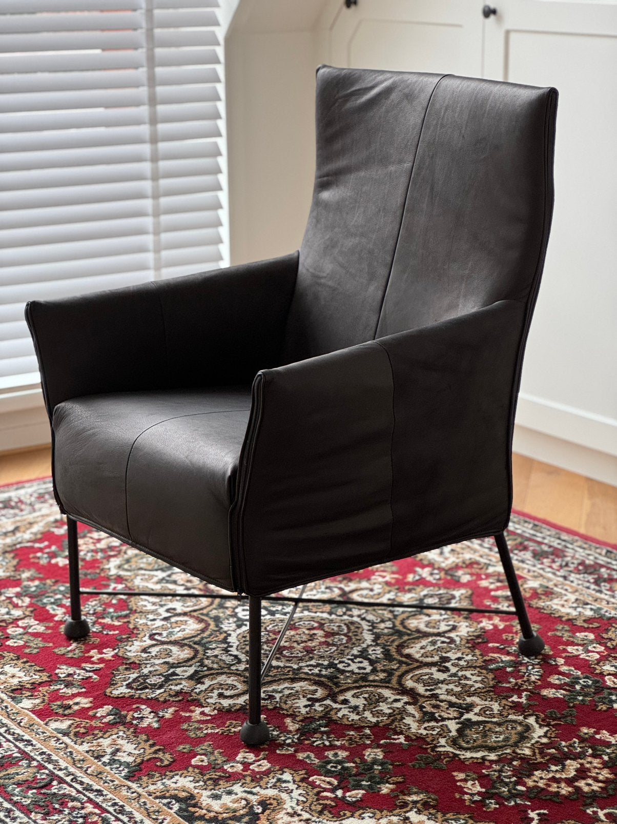 Montis CHARLY design fauteuil zwart leder, Ophalen, Montis, design, klassiek, tijdloos, 75 tot 100 cm, Zo goed als nieuw