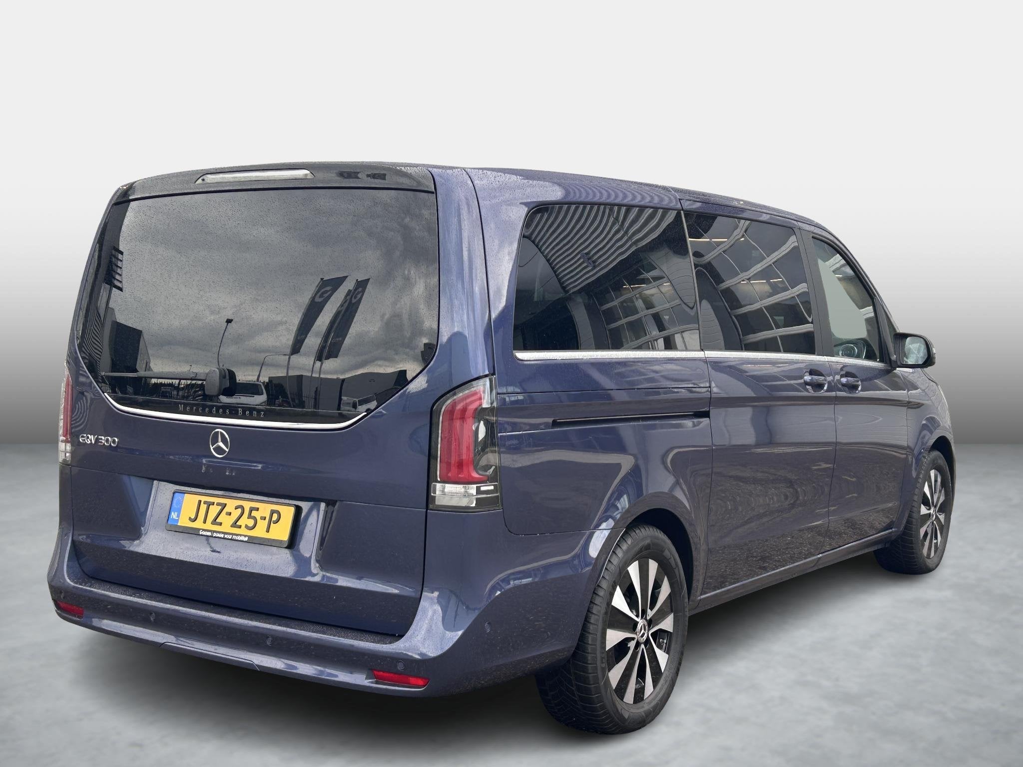 Mercedes-Benz EQV 300 L2 90 kWh | 7-pers | Stoelverwarming |, Auto's, Stof, Gebruikt, Blauw, 7 stoelen