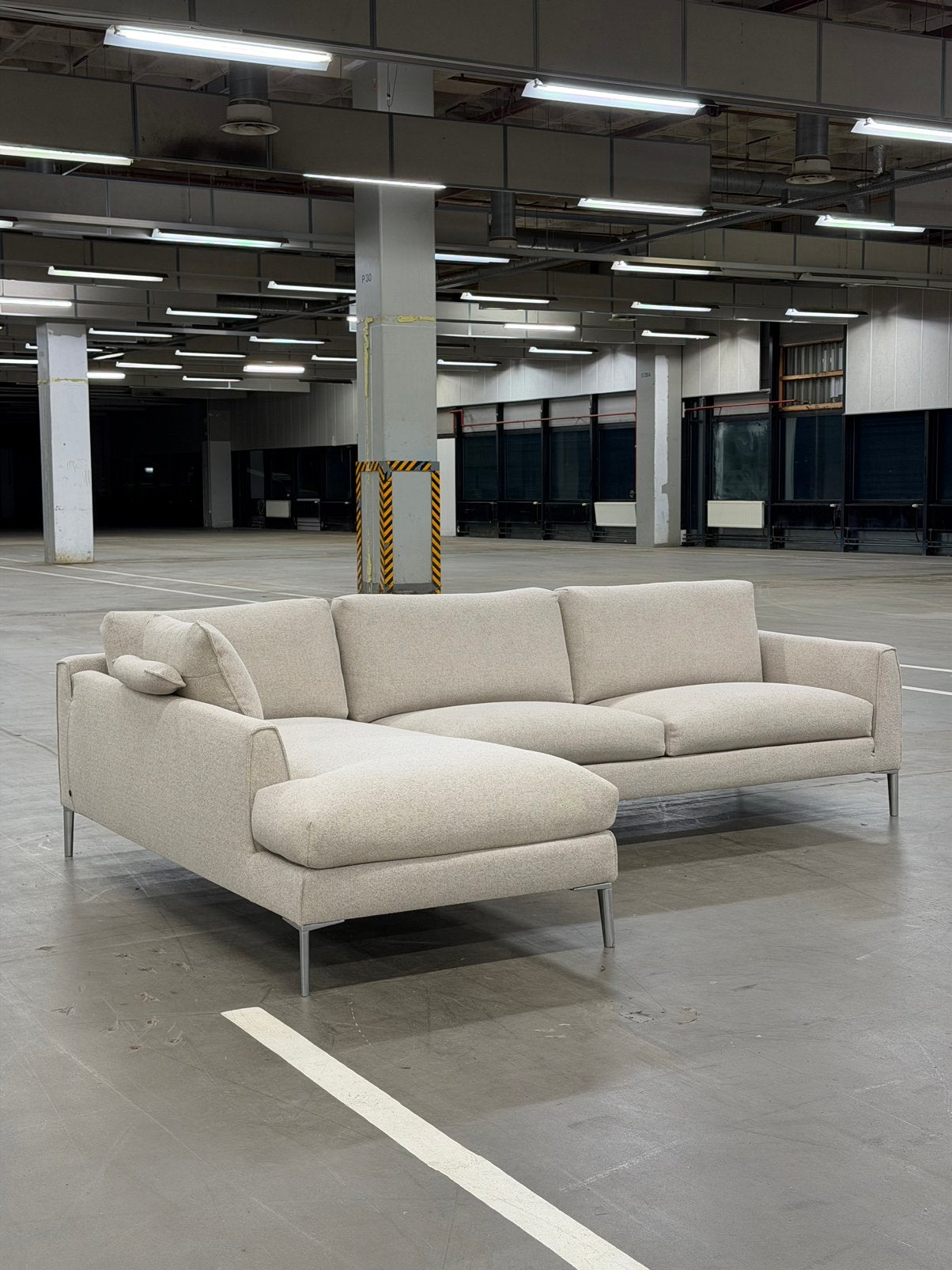 Design on Stock Heelz Bank | Beige | NIEUWSTAAT + Garantie, Huis en Inrichting, 250 tot 300 cm, Overige materialen, Hoekbank, Ophalen of Verzenden