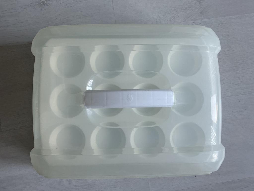 Handige cupcakehouder voor transport - 24 cupcakes, Ophalen of Verzenden, Gebruikt, Cupcakes, Serveervorm