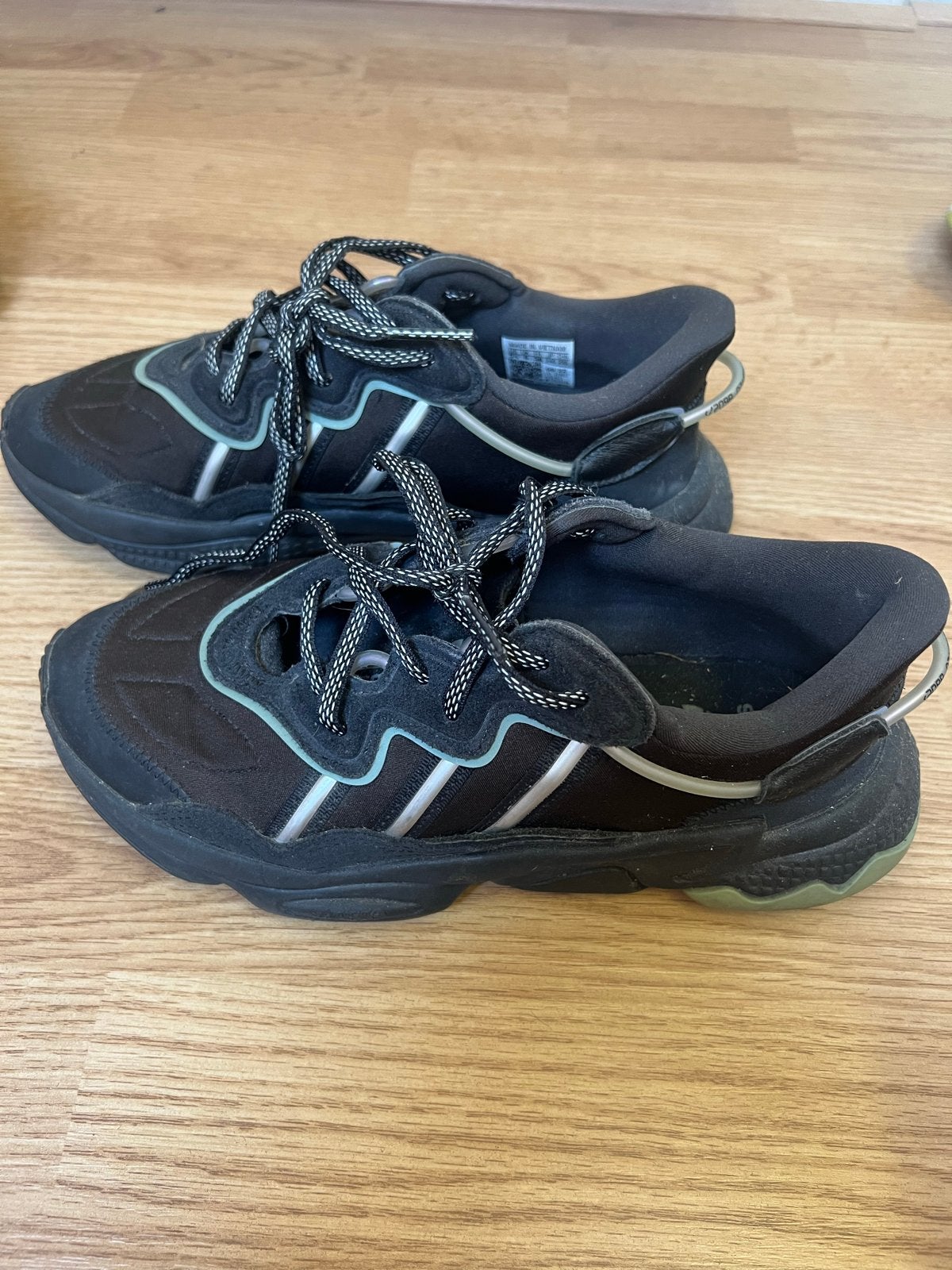 Adidas OZWEEGO sneakers zwart maat 38, Ophalen, Gedragen, Zwart, Sneakers of Gympen