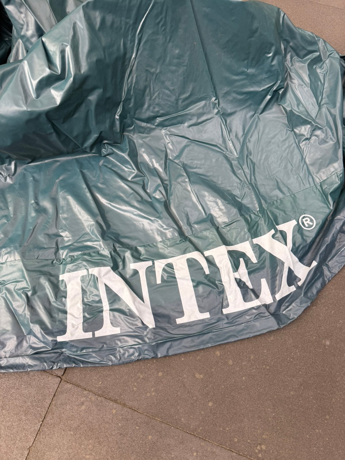 Intex Afdekzeil voor Groot Rond Zwembad (12' x 10'), Ophalen, Gebruikt, Afdekzeil