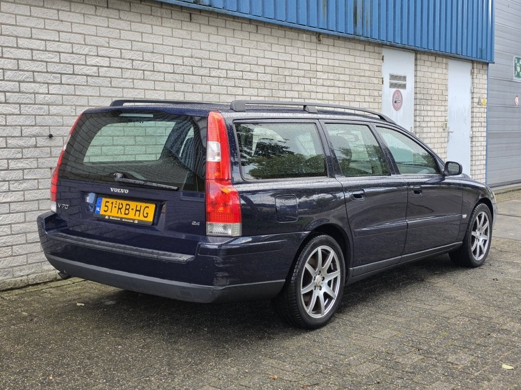 Volvo V70 2.4 170pk Airco/Cruise Nieuwe APK ✅, Blauw, 170 pk, Euro 4, 84 €/maand