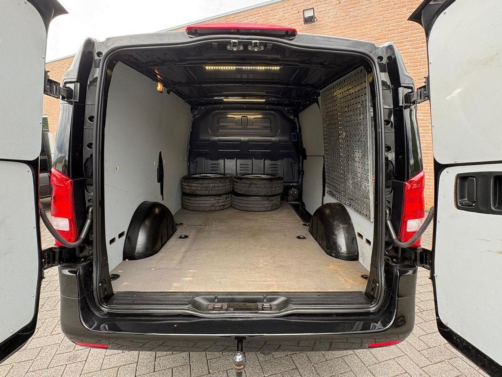 Mercedes-Benz Vito 114CDI 136PK Lang 9G-Tronic / Carplay / D, Auto's, Automaat, Gebruikt, 4 cilinders, Met garantie (alle)