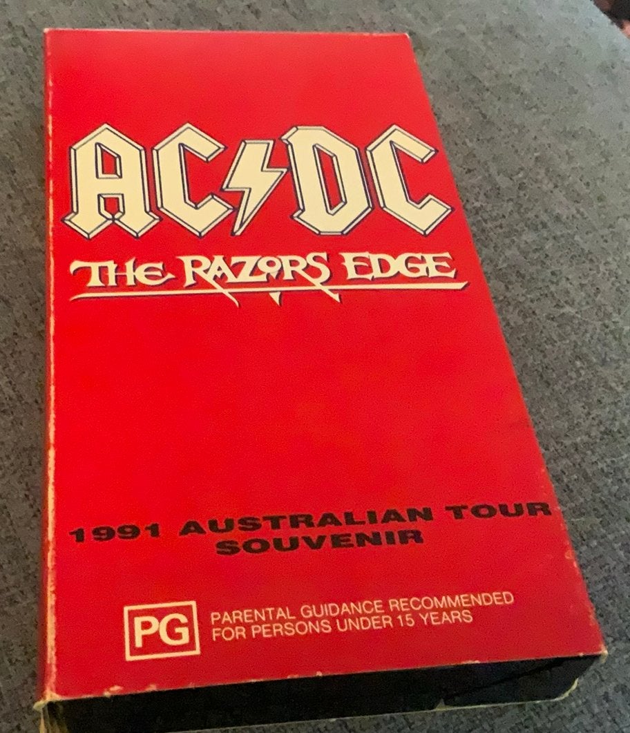 VHS BAND AC/DC THE RAZORS EDGE ‘91 AUSTRALIAN TOUR SOUVENIR, Vanaf 16 jaar, Verzenden, Gebruikt, Muziek en Concerten