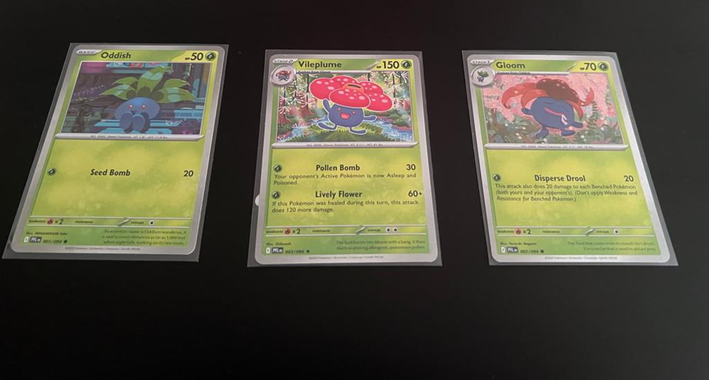 Cosmos Holo’s Pokémon Kaarten: Oddish, Gloom, Vileplume, Ophalen of Verzenden, Zo goed als nieuw, Meerdere kaarten, Foil