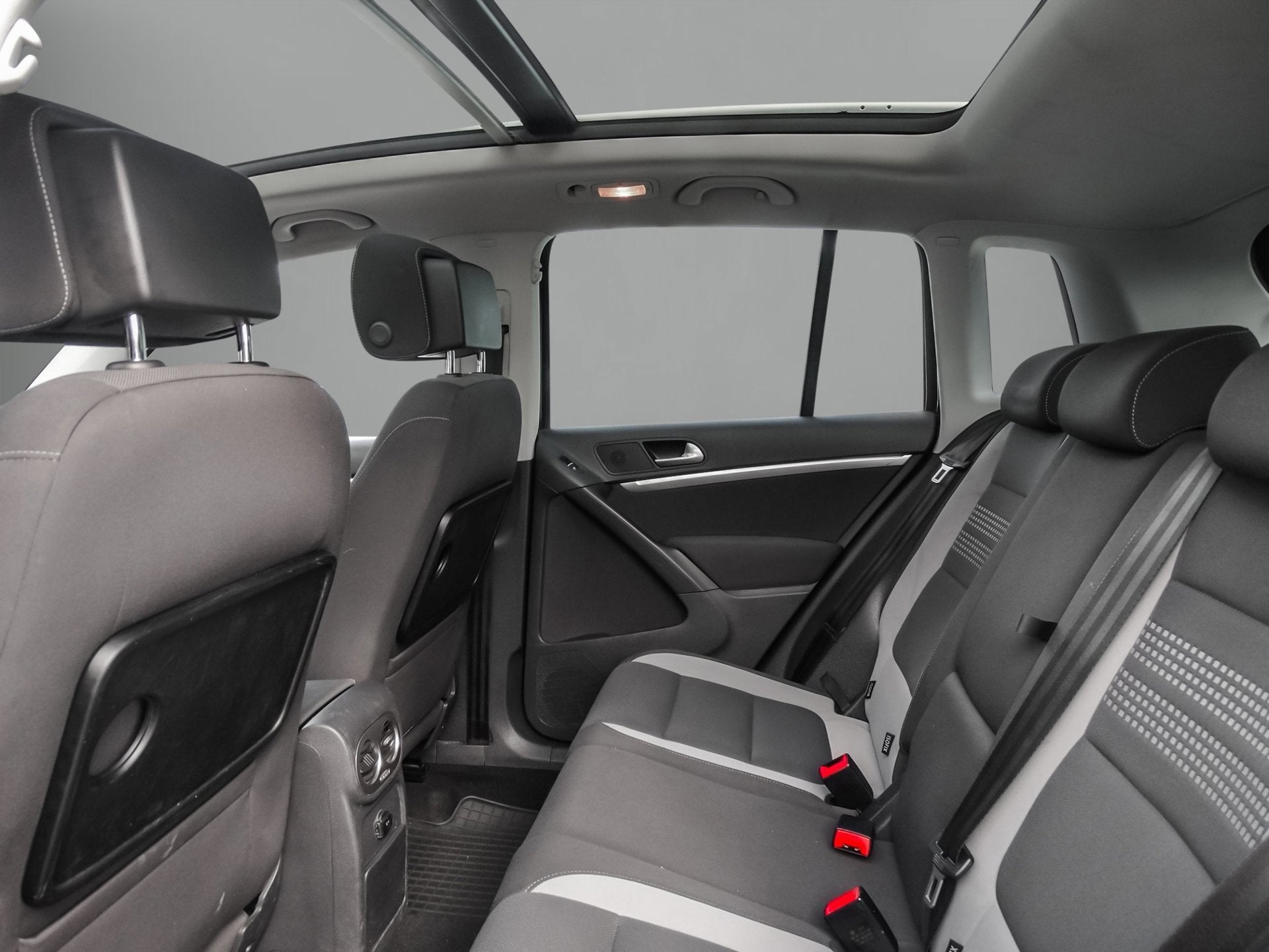 Foto 15 van Volkswagen Tiguan 2.0 TSI Sport&Style 4motion R-line Edition