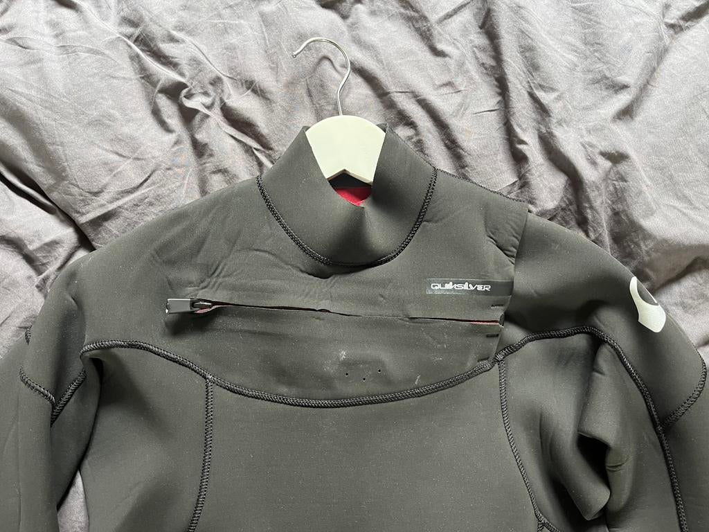 Quiksilver wetsuit 3/2mm - chestzip - size M, Watersport en Boten, Ophalen of Verzenden, Zo goed als nieuw, Heer, Wetsuit