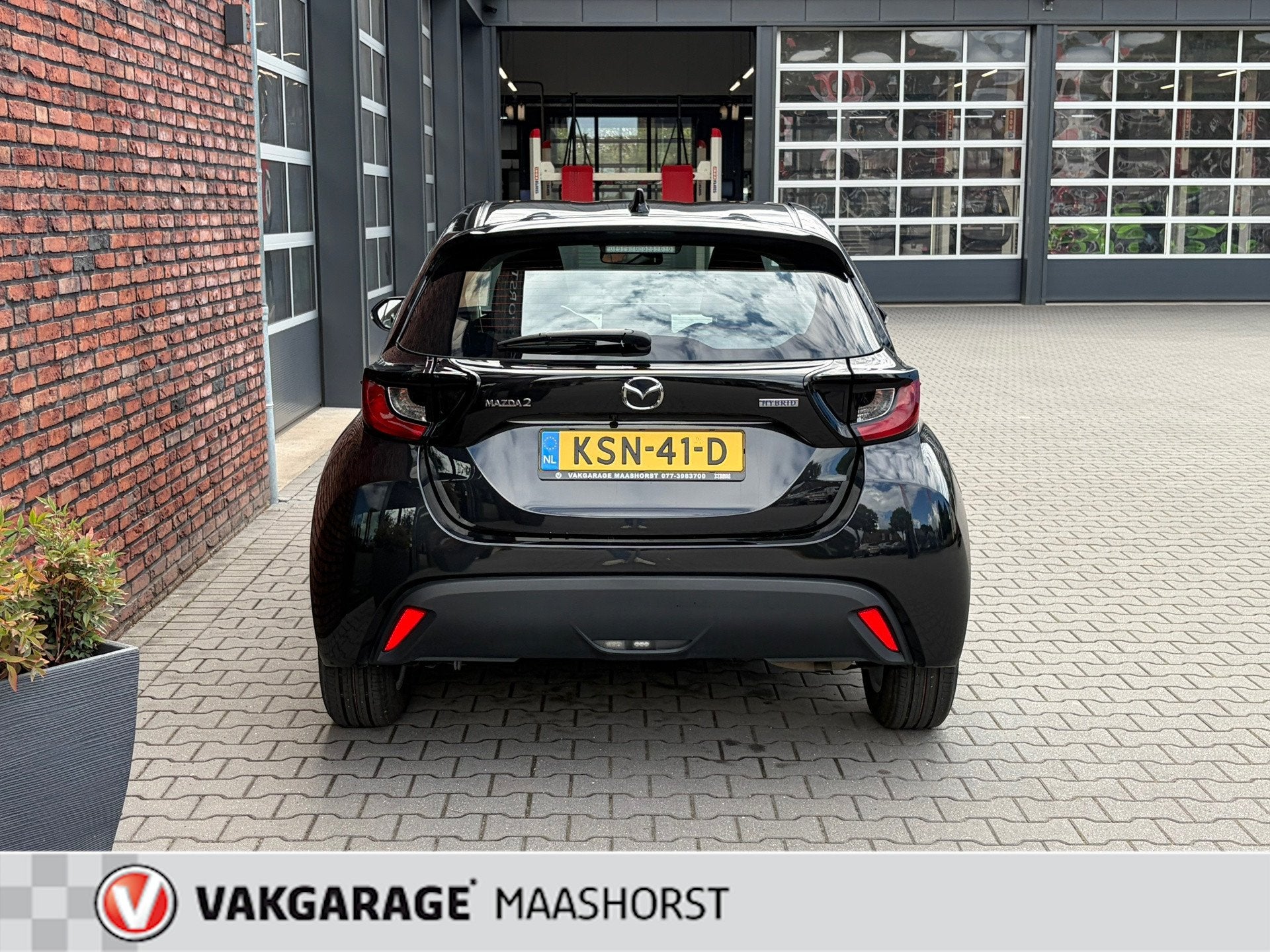 Mazda 2 Hybrid 1.5 Centre-line Automaat AchteruitrijCam/Adap, Auto's, Gebruikt, Euro 6, 450 kg, Zwart