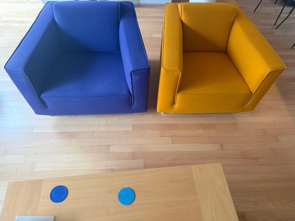 Design by bloq fauteuils, Huis en Inrichting, Fauteuils, Ophalen, 75 tot 100 cm, Zo goed als nieuw, Stof