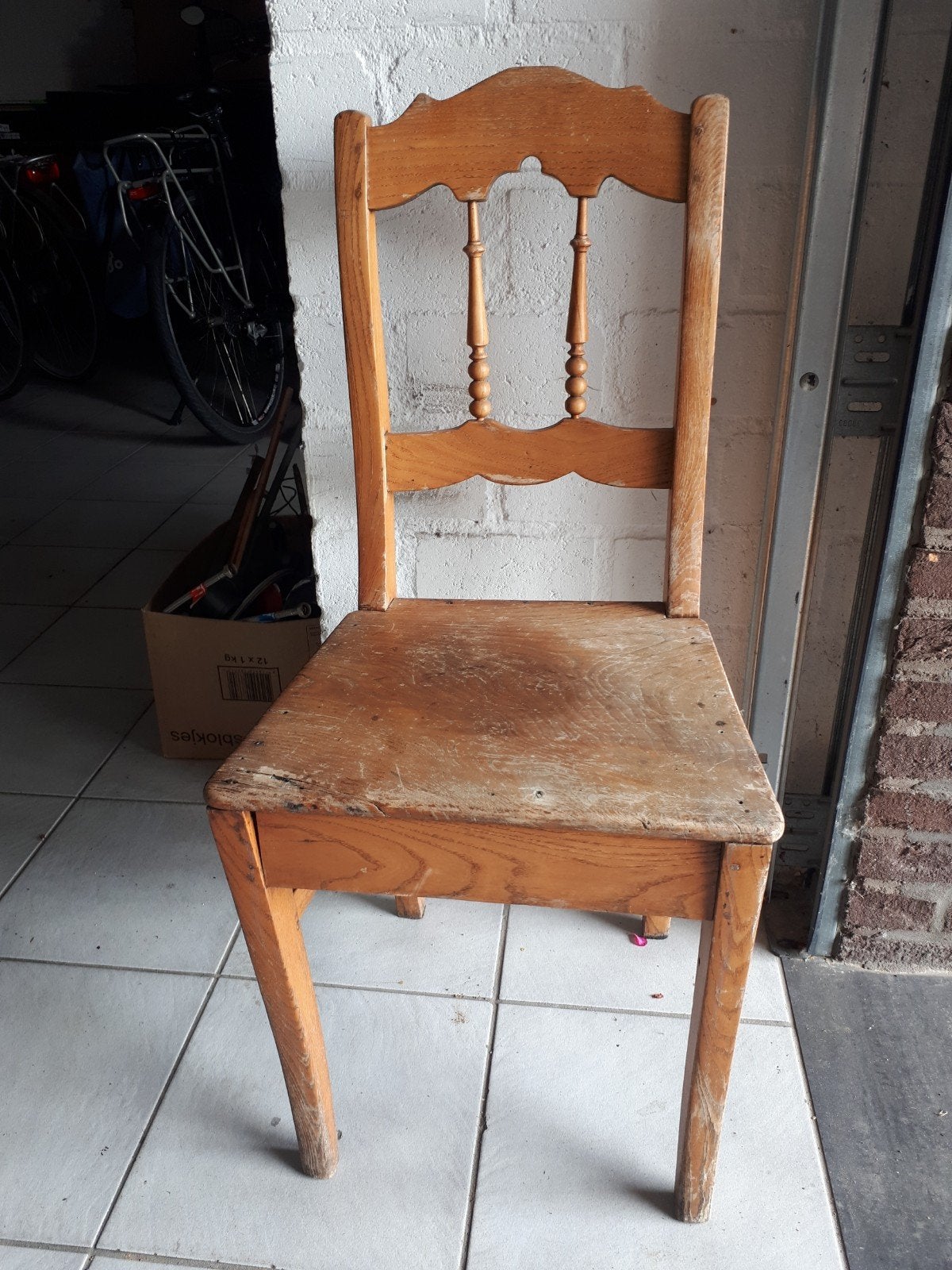 Vintage houten stoel - perfect voor decoratie of opknapbeurt, Ophalen of Verzenden