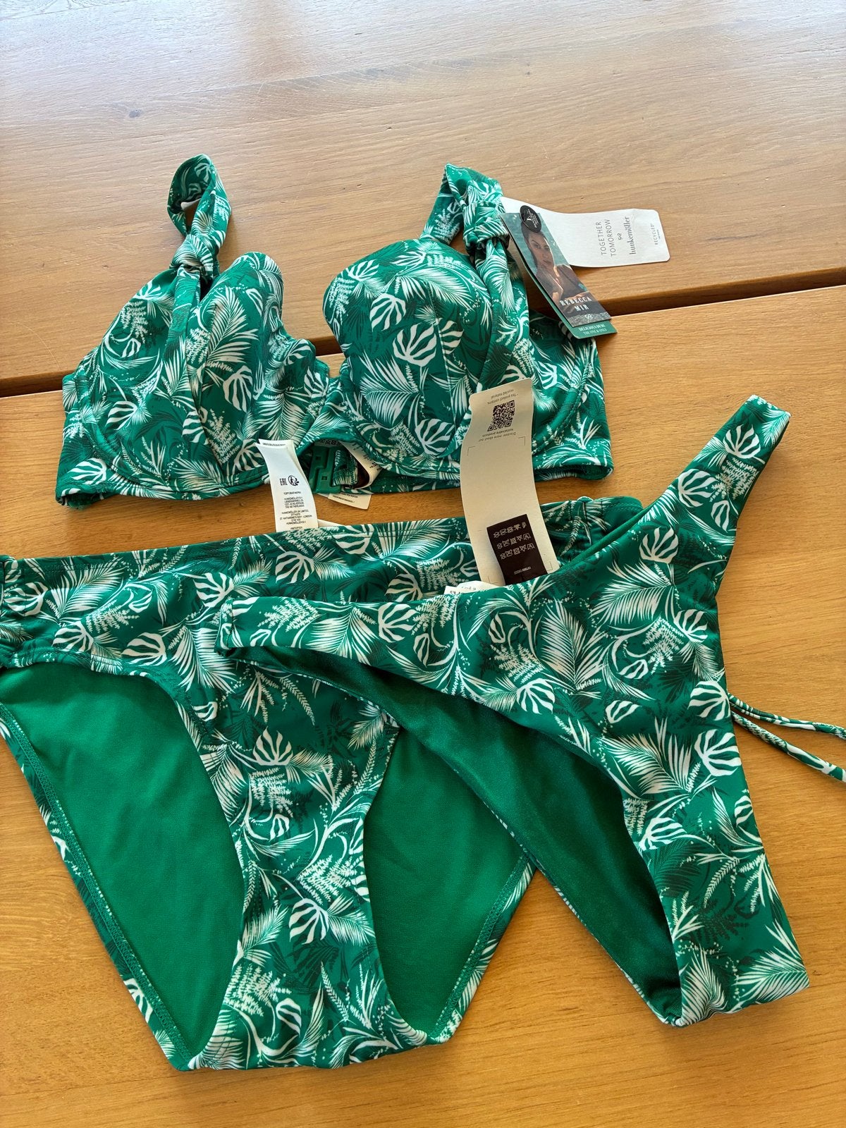 Hunkemöller Bikini 80E Voorgevormd of 75E Softcup met Broekj, Ophalen of Verzenden, Zo goed als nieuw, Groen, Bikini
