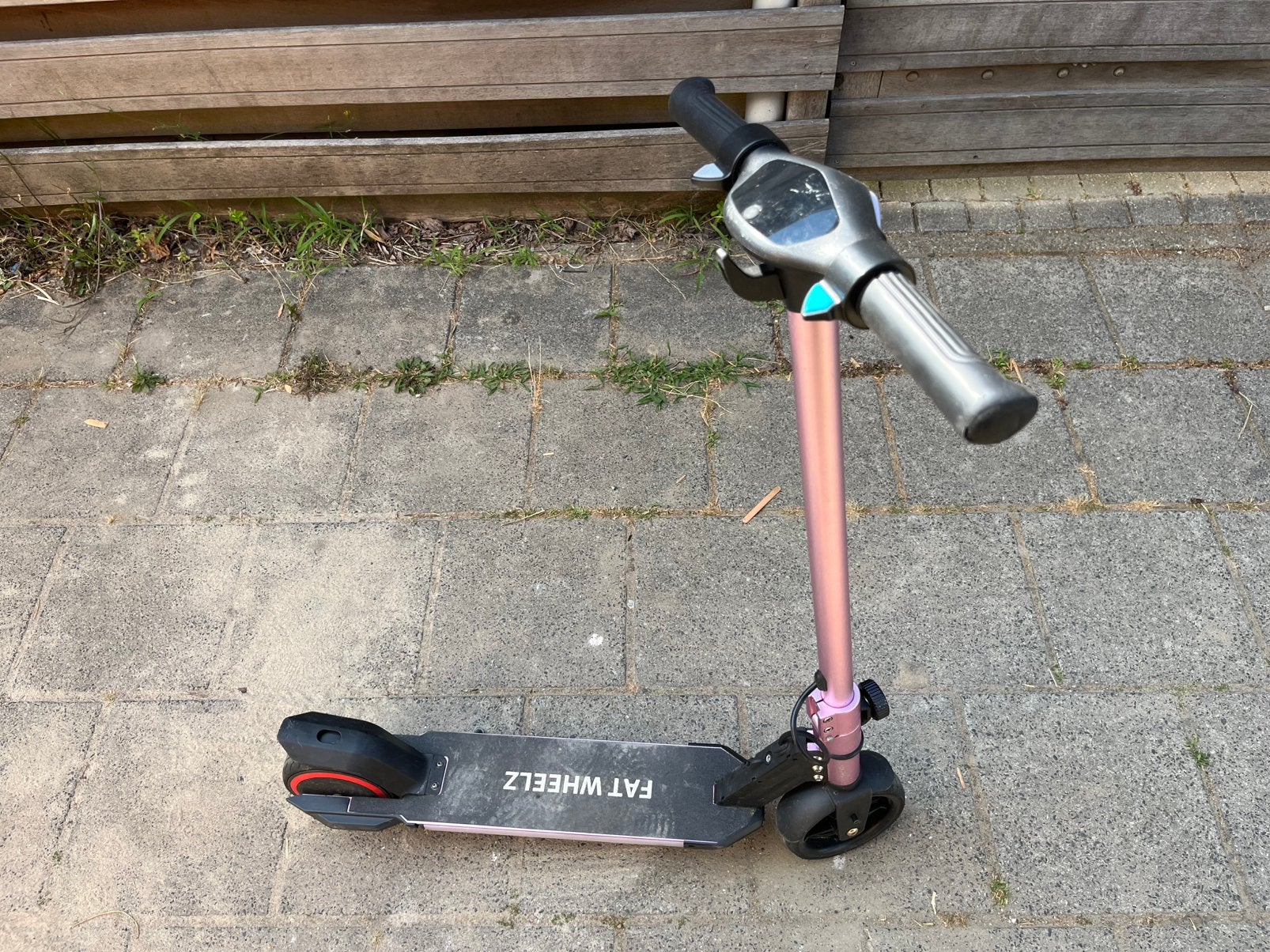 Kinder elektrische step vanaf 6 jaar, Ophalen of Verzenden, Zo goed als nieuw, Elektrische step (E-scooter)