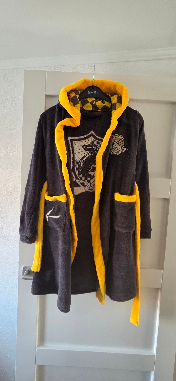 Officiële Harry Potter Hufflepuff Badjas - Maat S-M, Harry Potter, Ophalen of Verzenden, Zo goed als nieuw