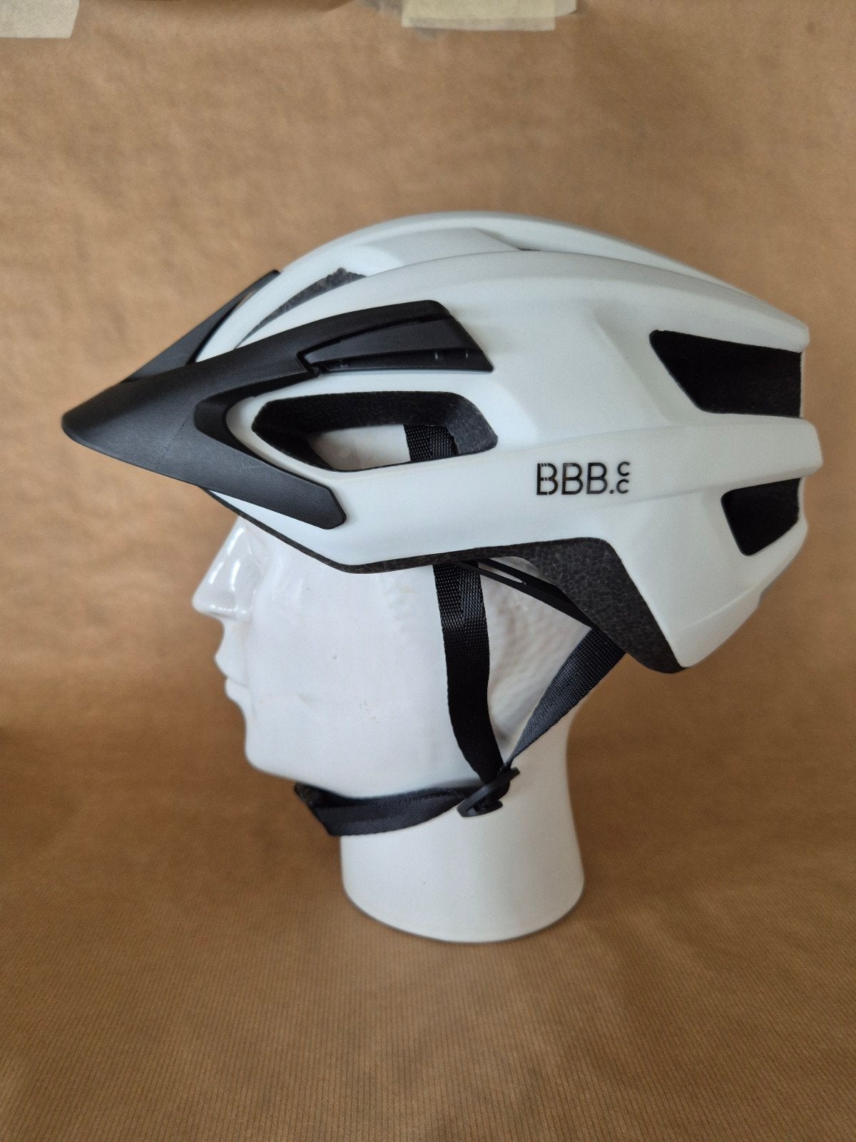 BBB Fietshelm model: BBB / BHE-29, Fietsen en Brommers, Fietsaccessoires | Fietshelmen, Ophalen of Verzenden, Zo goed als nieuw