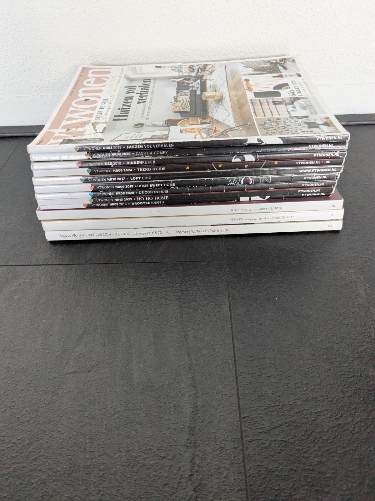 Woon tijdschriften o.a. VT Wonen, Boeken, Ophalen, Gelezen, Damesbladen