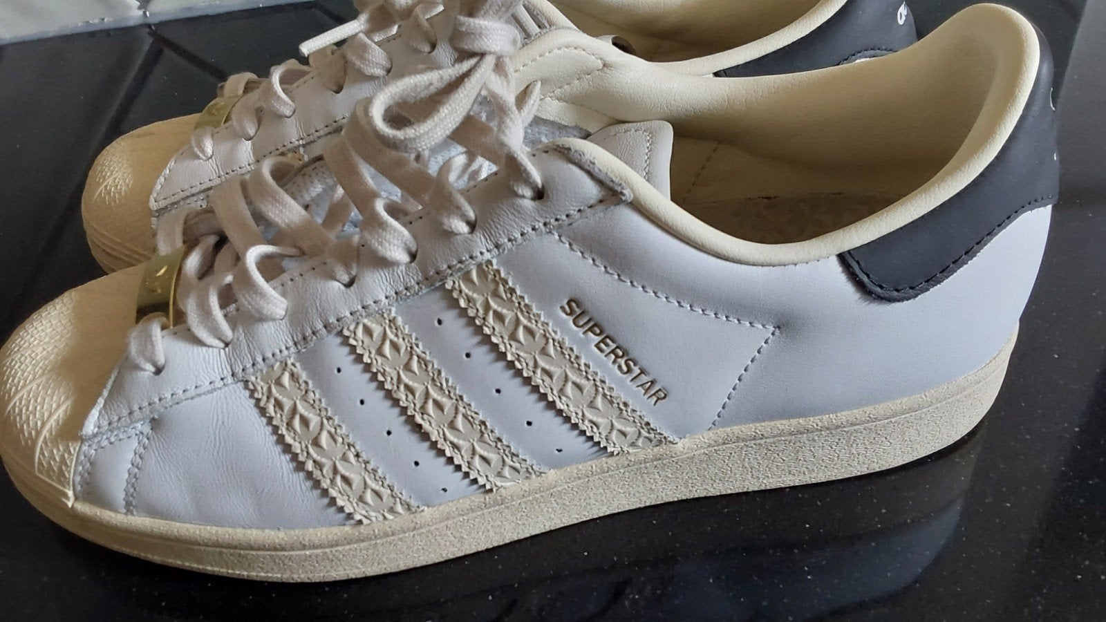 Adidas Superstar Sneakers Maat 43 1/3, Wit, Ophalen of Verzenden, Adidas, Sneakers of Gympen