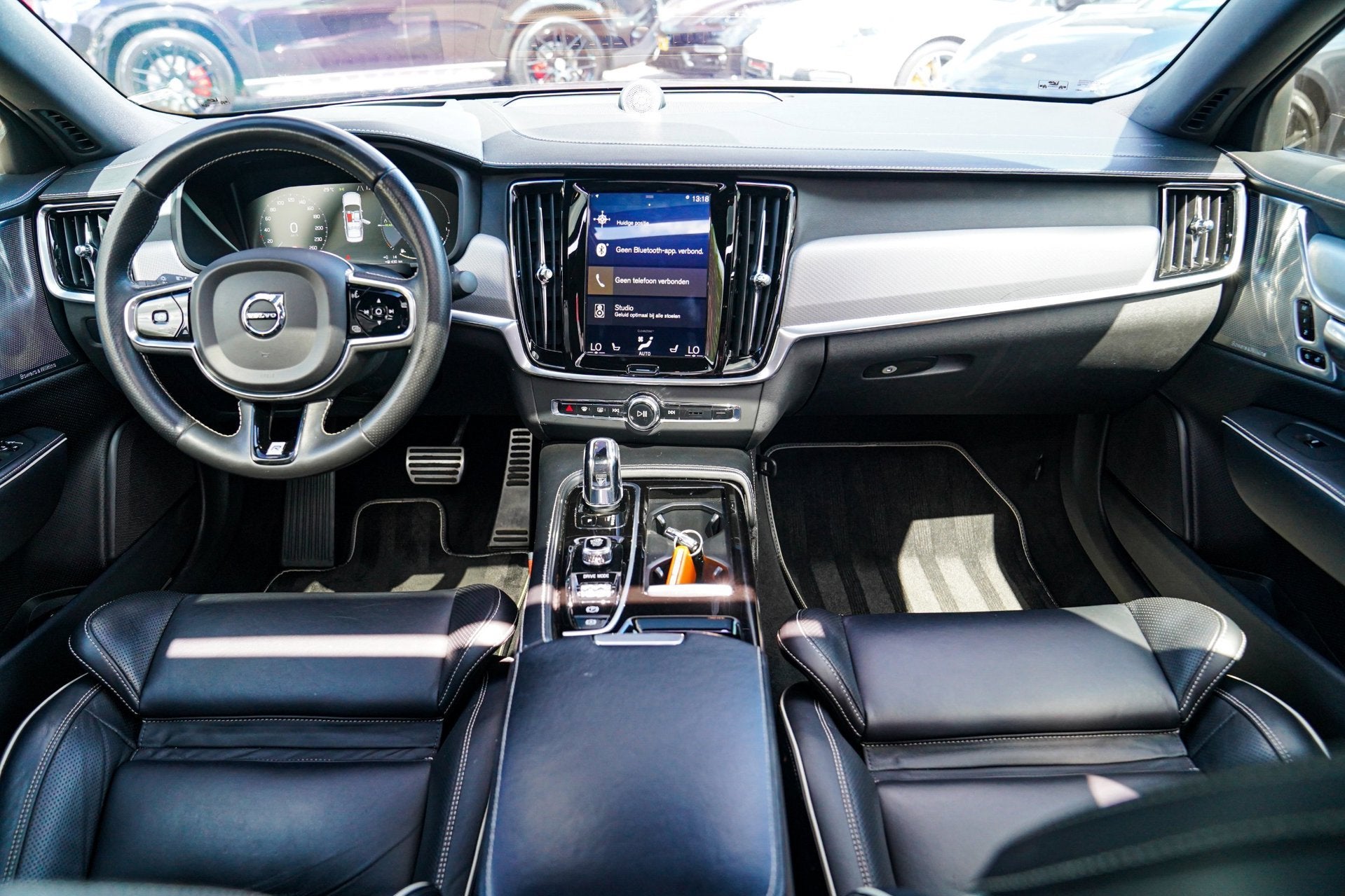 Volvo S90 2.0 T8 AWD R-design | VOSSEN Velgen | Schuifdak |, Automaat, Gebruikt, 4 cilinders, 1969 cc