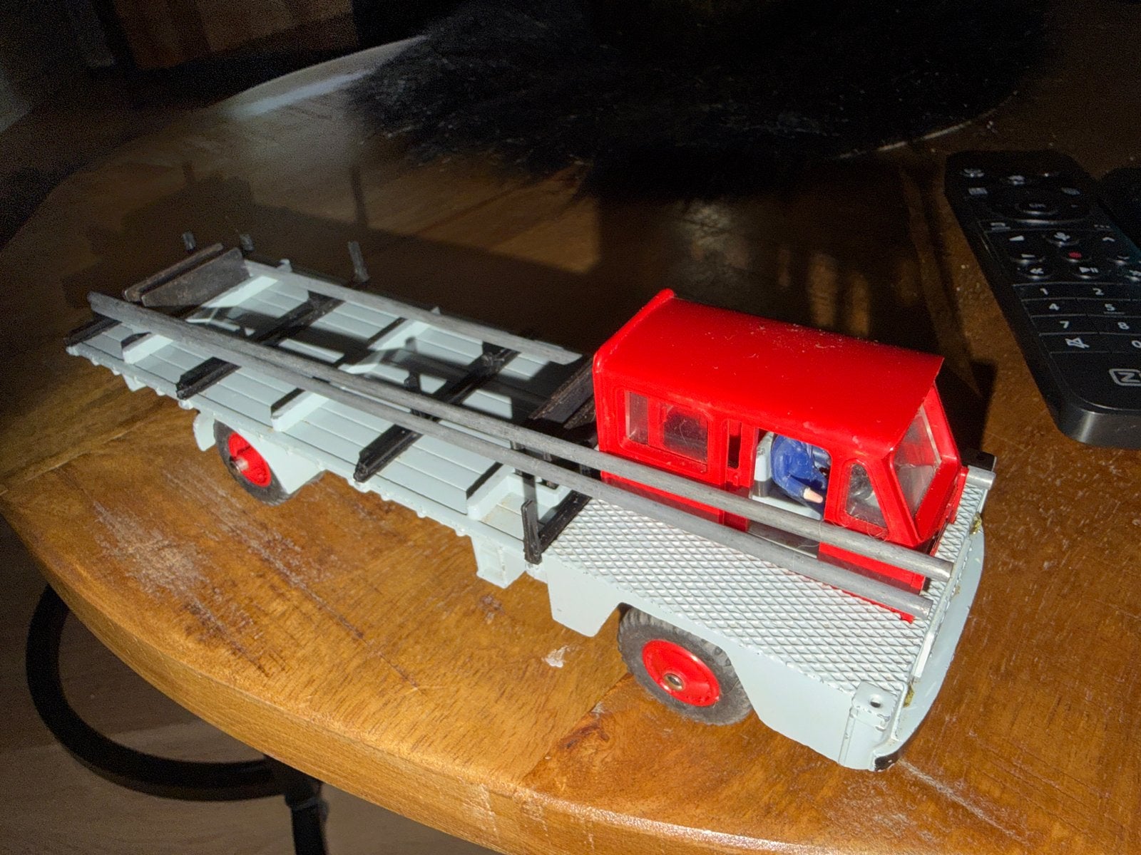 Dinky Toys France Saviem Pijp Transporter -, Gebruikt, Dinky Toys, Ophalen of Verzenden, Bus of Vrachtwagen