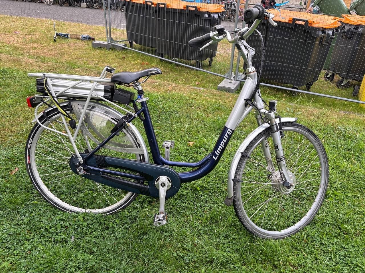 Limpurg elektrische damesfiets 36V, 28 inch, incl. oplader, Ophalen, Gebruikt, 30 tot 50 km per accu, Overige merken
