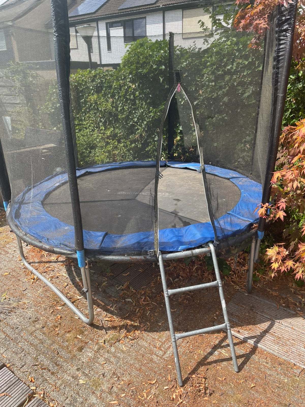 Trampoline., Ophalen, Gebruikt