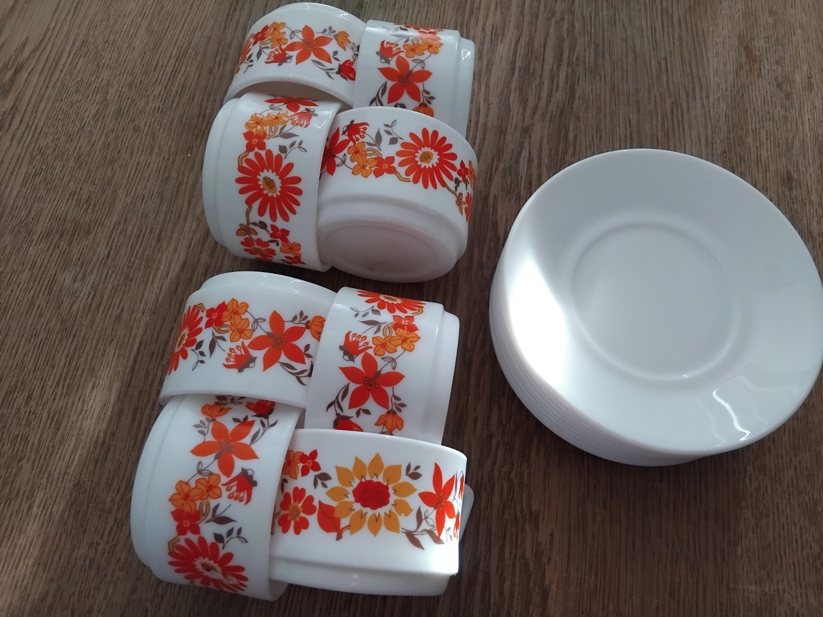 Vintage Kopjes en Schotels met Bloemenprint - Jaren '70, Ophalen, Overige materialen, Zo goed als nieuw, Overige stijlen
