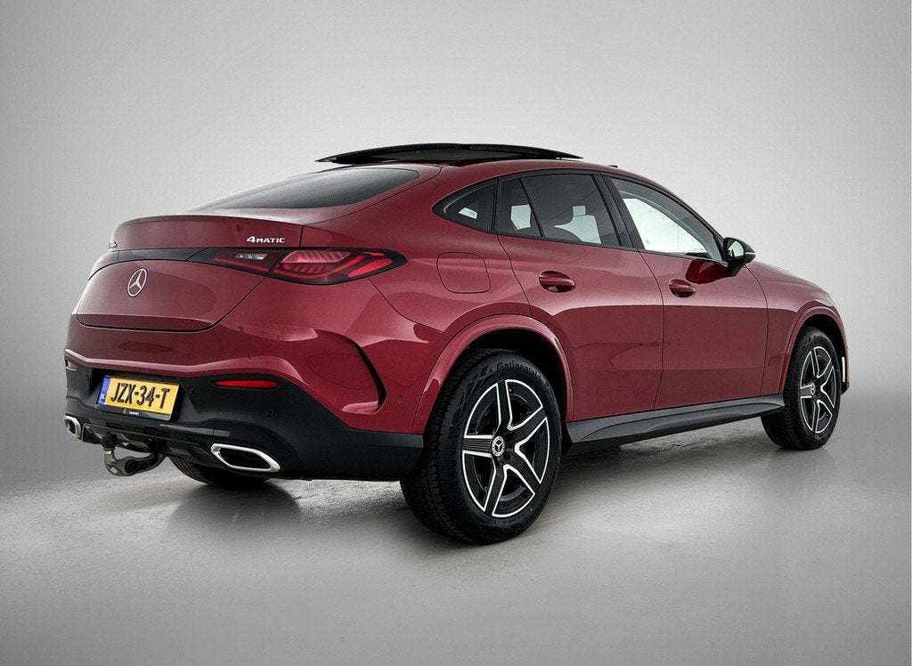 Mercedes-Benz GLC Coupé 300 e 4MATIC AMG Nightpakket | Pano, Auto's, Mercedes-Benz, 12 maanden, Gebruikt, Plug-in hybride, Bedrijf