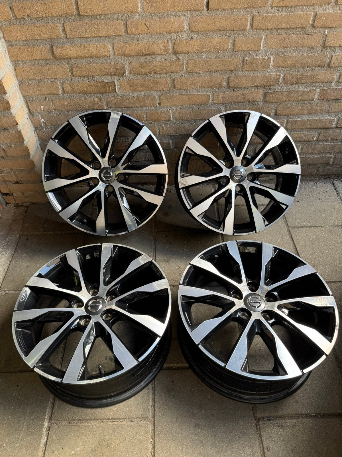 Volvo V60/V70/S60 Rodinia 17” Velgen, Ophalen, 17 inch, 215 mm