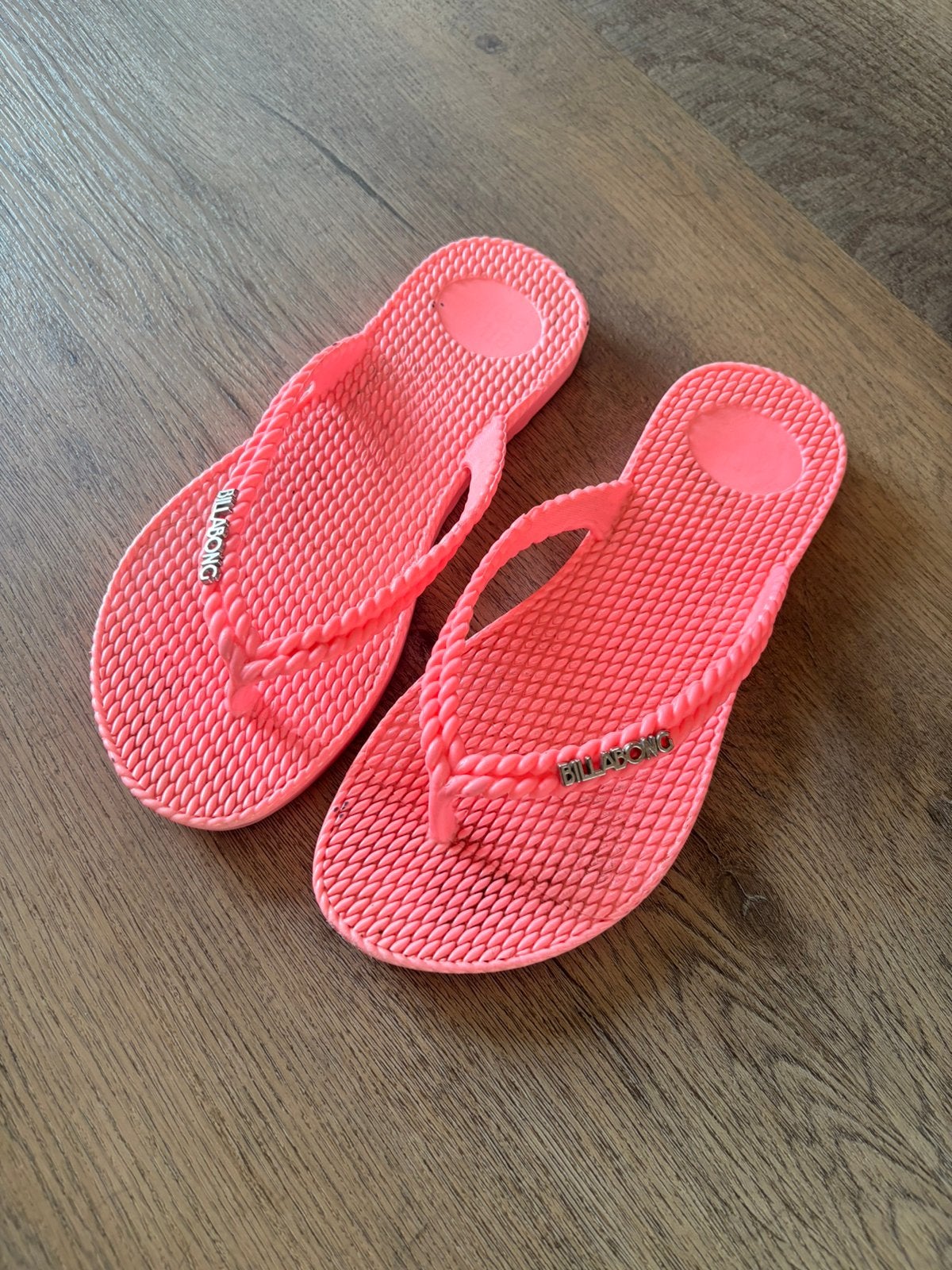 Billabong teenslippers - maat 37, Slippers, Ophalen of Verzenden, Zo goed als nieuw, Roze