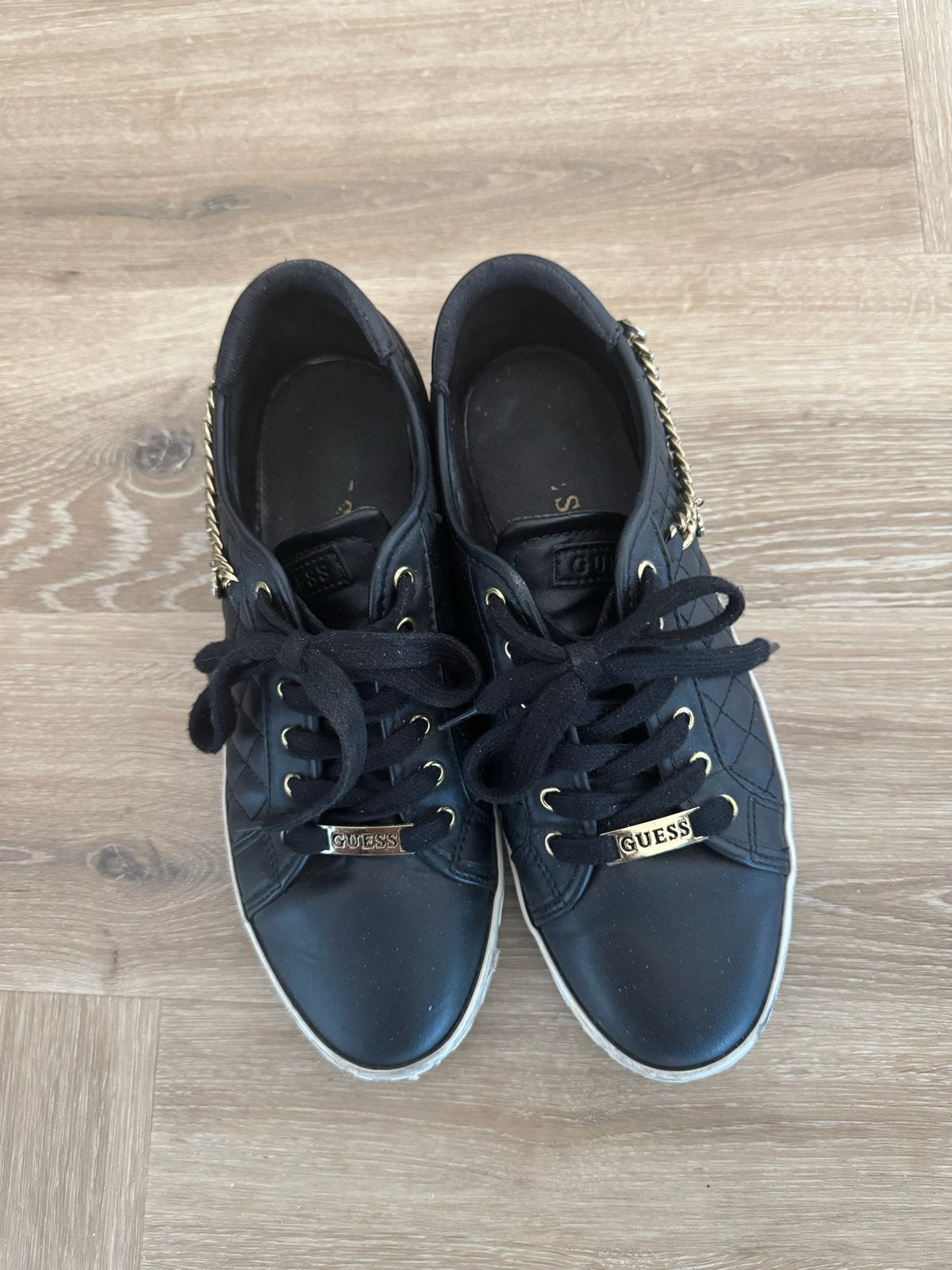 Guess sneakers met gouden details, Ophalen, Gedragen, Zwart, Sneakers of Gympen