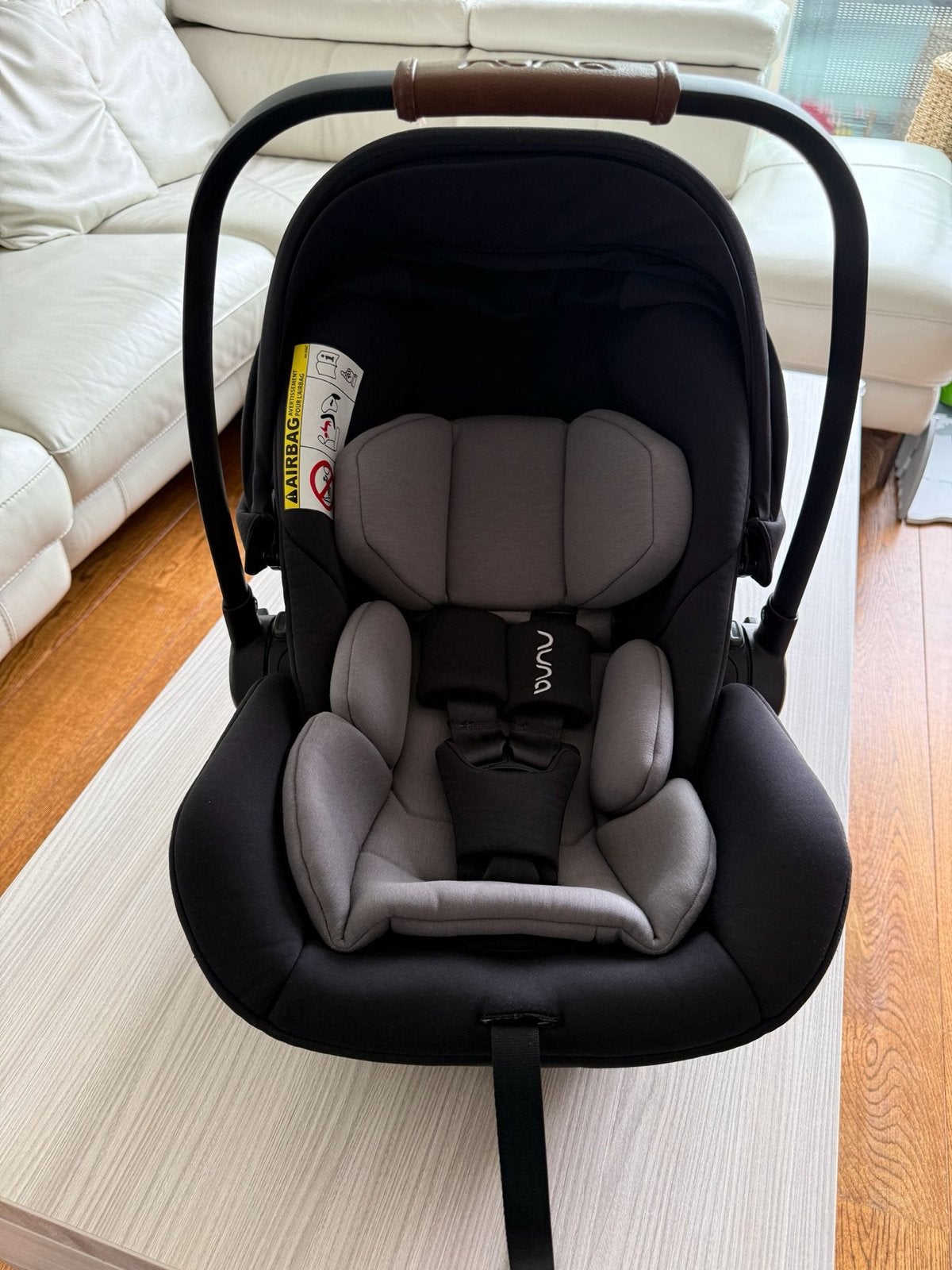 Nuna Base Next i-size met Arra Next, Zijbescherming, Zo goed als nieuw, Isofix, 0 t/m 13 kg