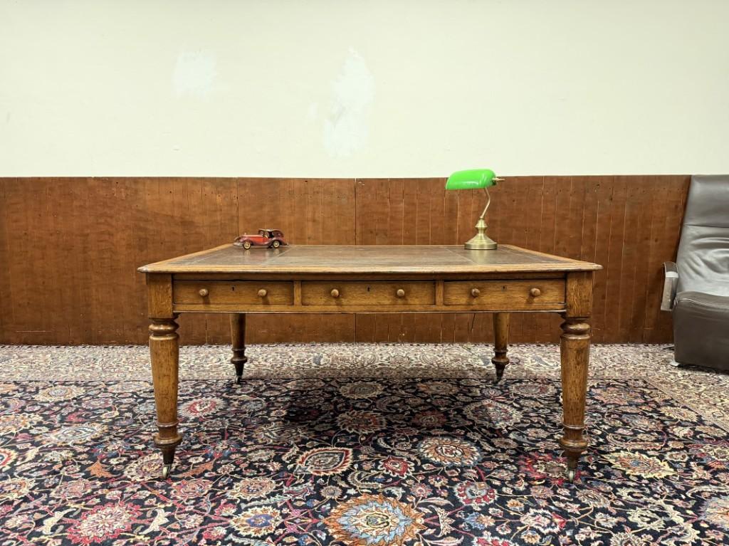 Klassiek Engels Chesterfield Schrijftafel Bureau Partnerdesk, Antiek en Kunst, Ophalen