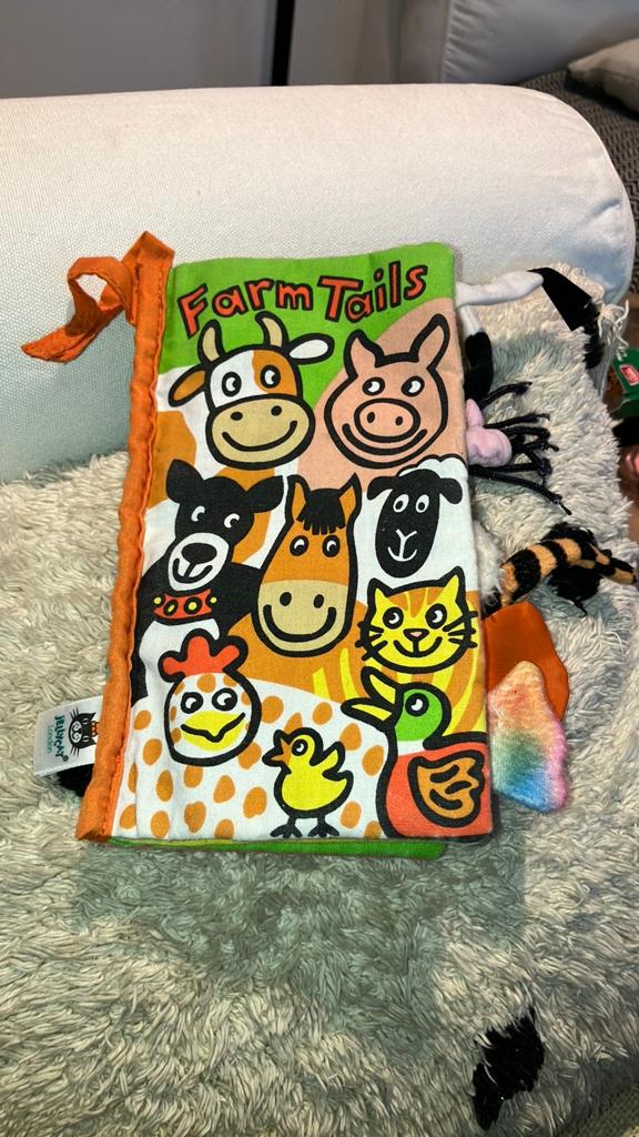 Jellycat farm tails book, Ophalen of Verzenden, Zo goed als nieuw, Overige typen