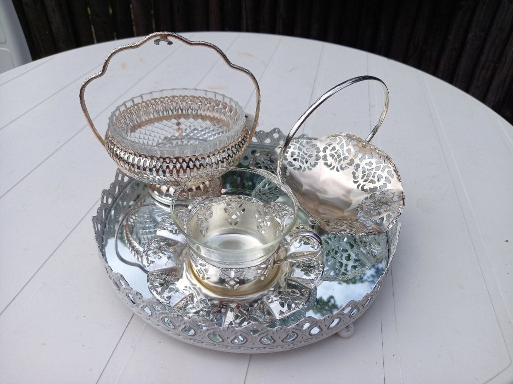 Theesetje op spiegeldienblad, Ophalen of Verzenden, Glas, Overige stijlen