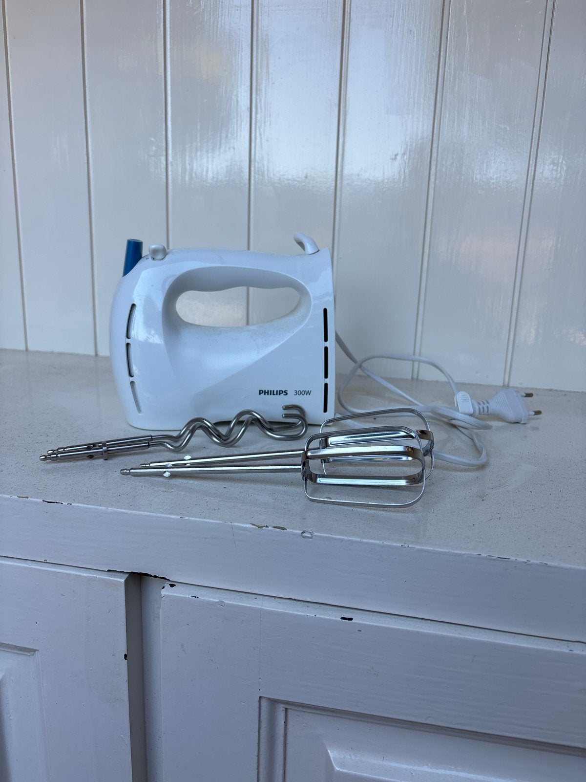 Philips handmixer 300W met kloppers en deeghaken, Witgoed en Apparatuur, Keukenmixers, Ophalen, Gebruikt, 3 snelheden of meer