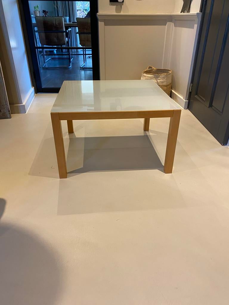 Salontafel / Kantoortafel met glazen blad, Huis en Inrichting, Tafels | Salontafels, Ophalen, Gebruikt, 100 tot 150 cm, 50 tot 75 cm