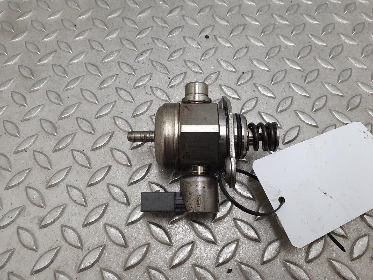 VOLKSWAGEN GOLF BRANDSTOF POMP VOOR DE INJECTOR 2012, Ophalen of Verzenden, Gebruikt, Stiba lid