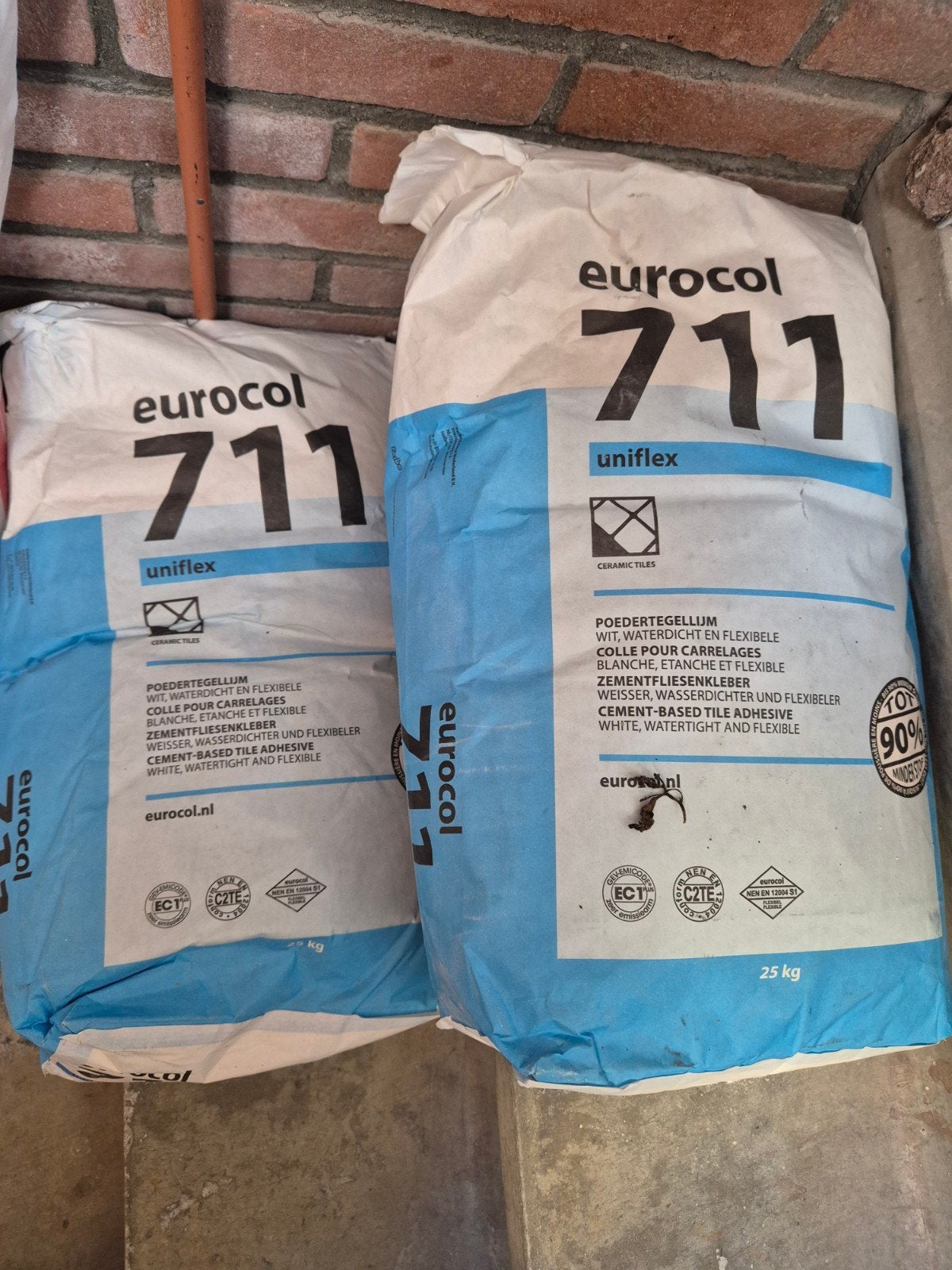 2x Eurocol 711 Uniflex witte tegellijm, Ophalen, Nieuw, Overige typen