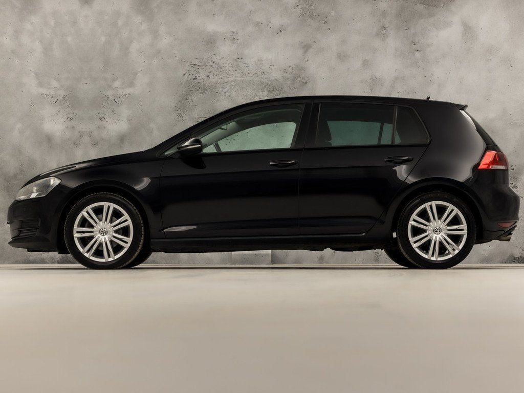Volkswagen Golf 1.2 TSI Sportline (NAVIGATIE, CLIMATE, GETIN, Auto's, Volkswagen, Voorwielaandrijving, Stof, Zwart, 4 cilinders