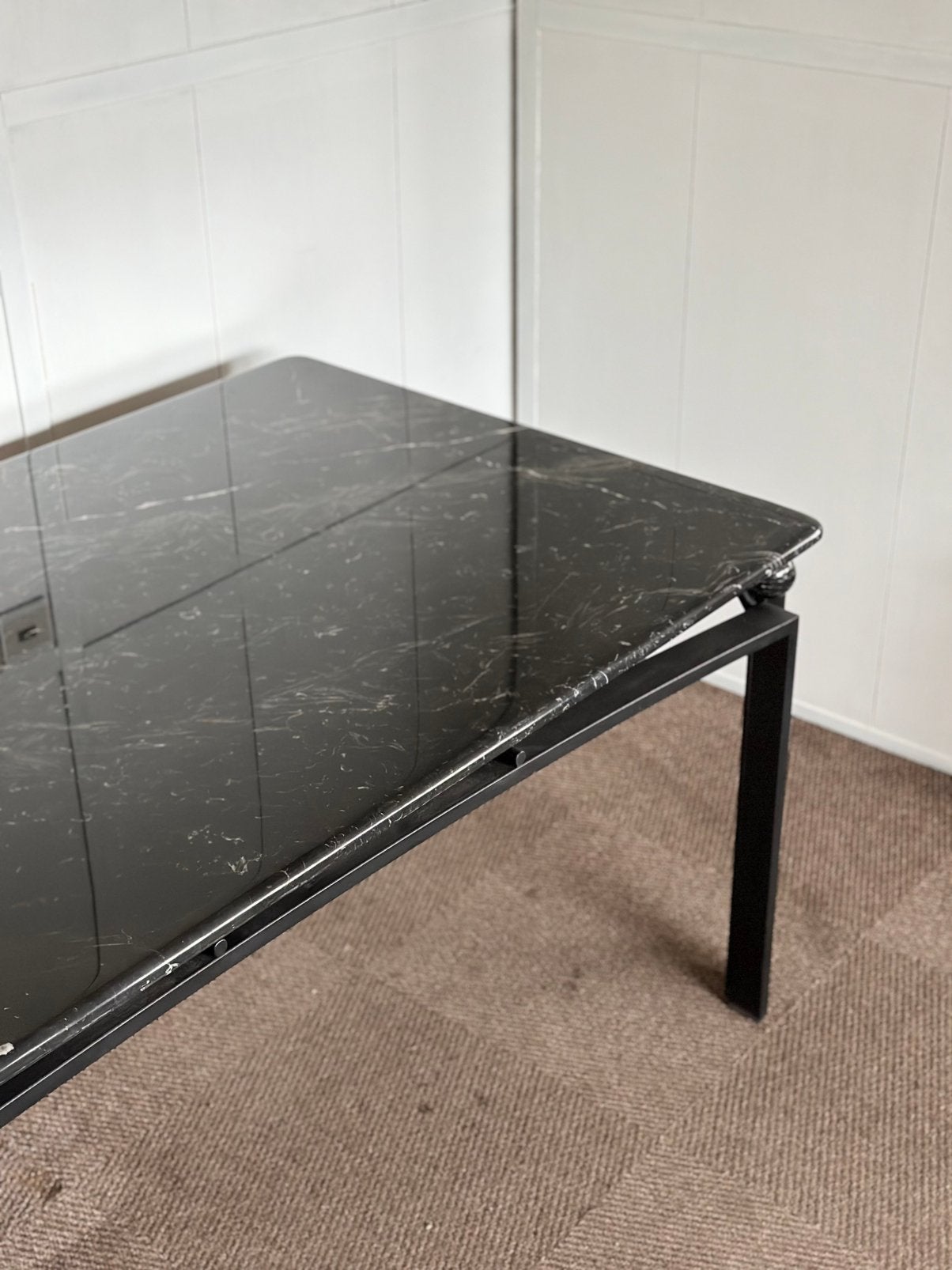 Eetkamertafel met zwarte marmer, Antiek en Kunst, Antiek | Meubels | Tafels, Ophalen