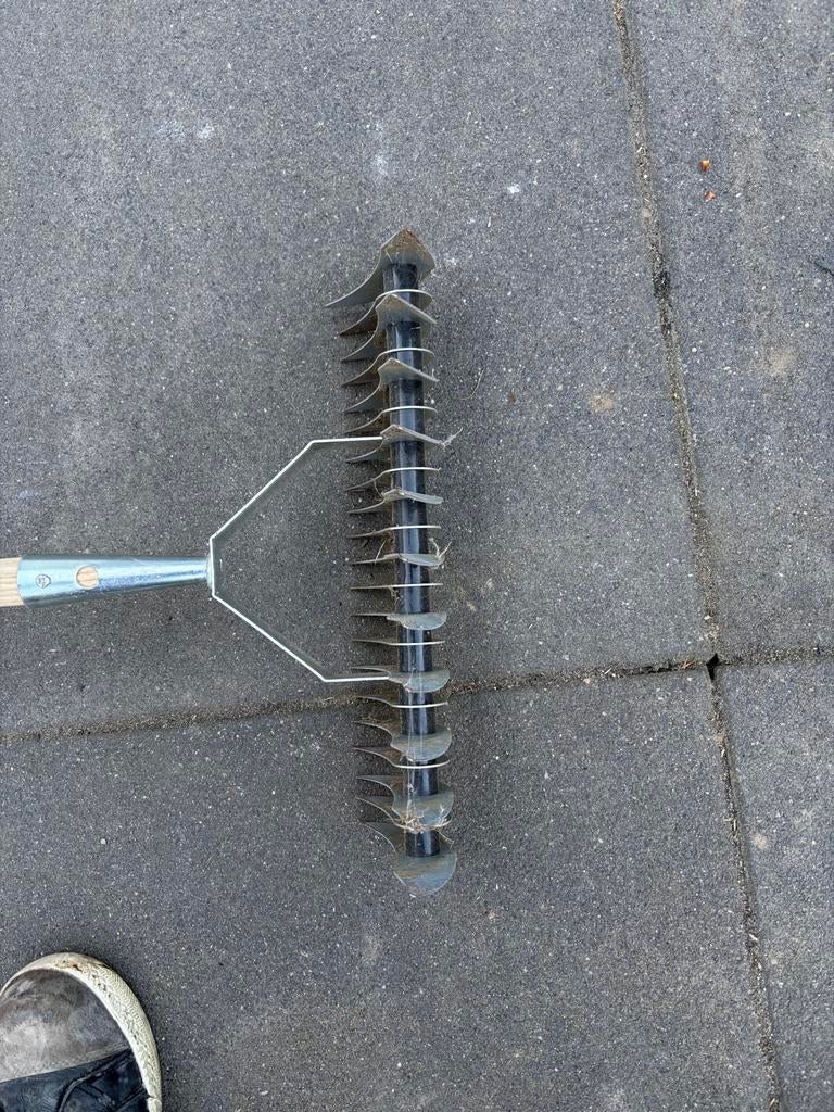 Verticuteerhark met steel - Handmatig verticuteren, Ophalen, Zo goed als nieuw