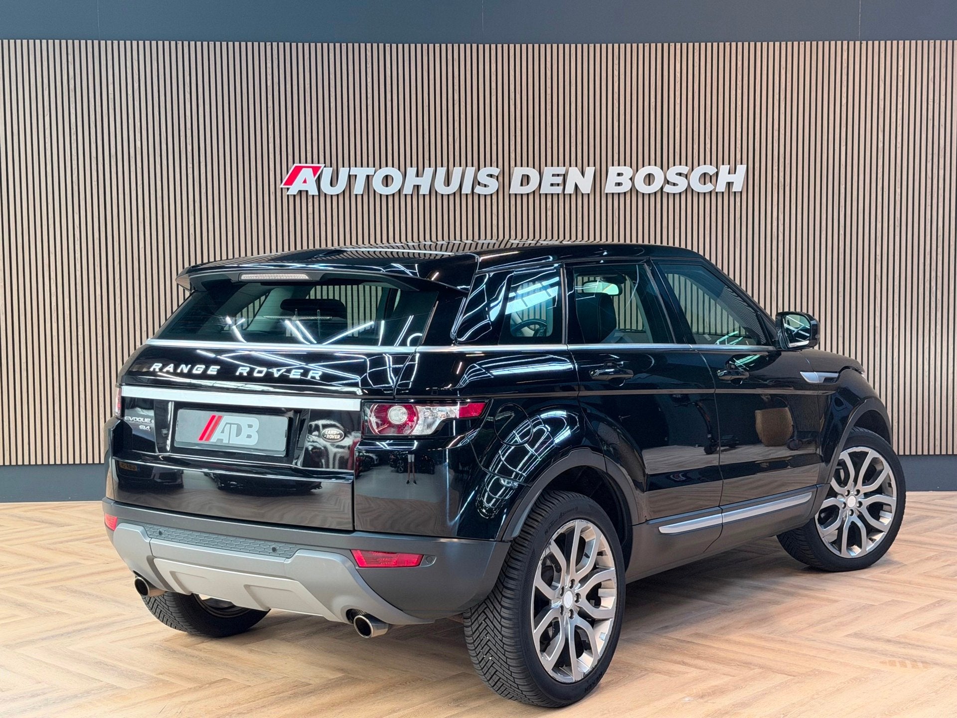 Land Rover Range Rover Evoque 2.0 Si 4WD Prestige - Pano, Auto's, Automaat, Euro 5, 4 cilinders, Zwart