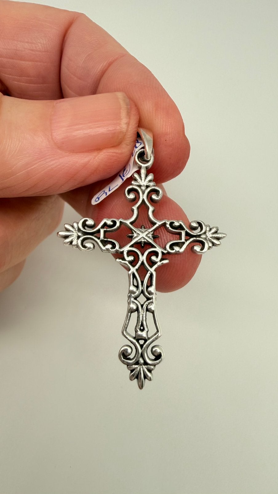 Open gewerkt nieuw zilveren kruis. Breed: 3 cm., Verzenden, Nieuw, Zilver, Kruis of Symbool