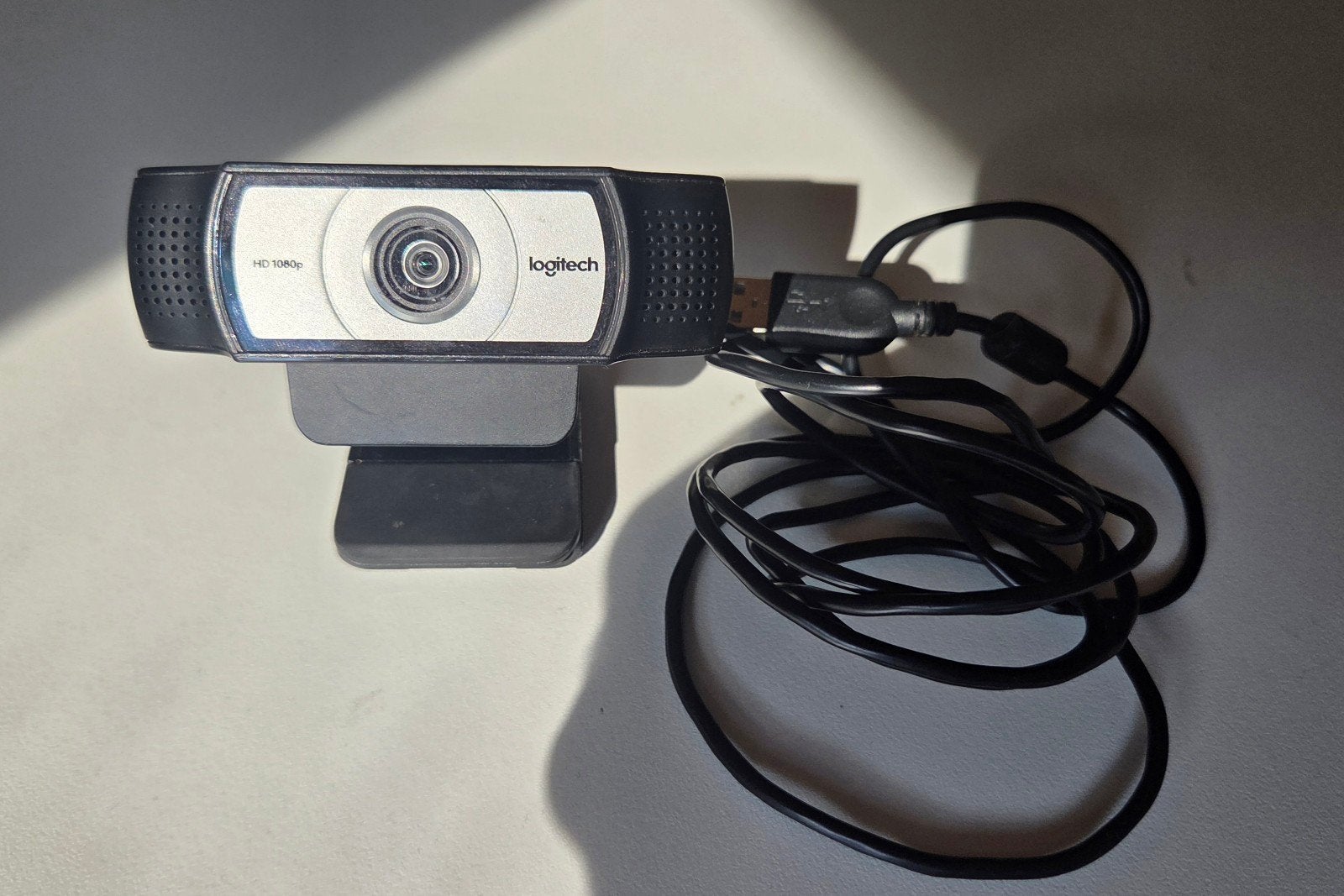 Logitech HD 1080p Webcam - Perfect voor Videobellen, Gebruikt, Logitech, Ophalen of Verzenden, Monitorclip