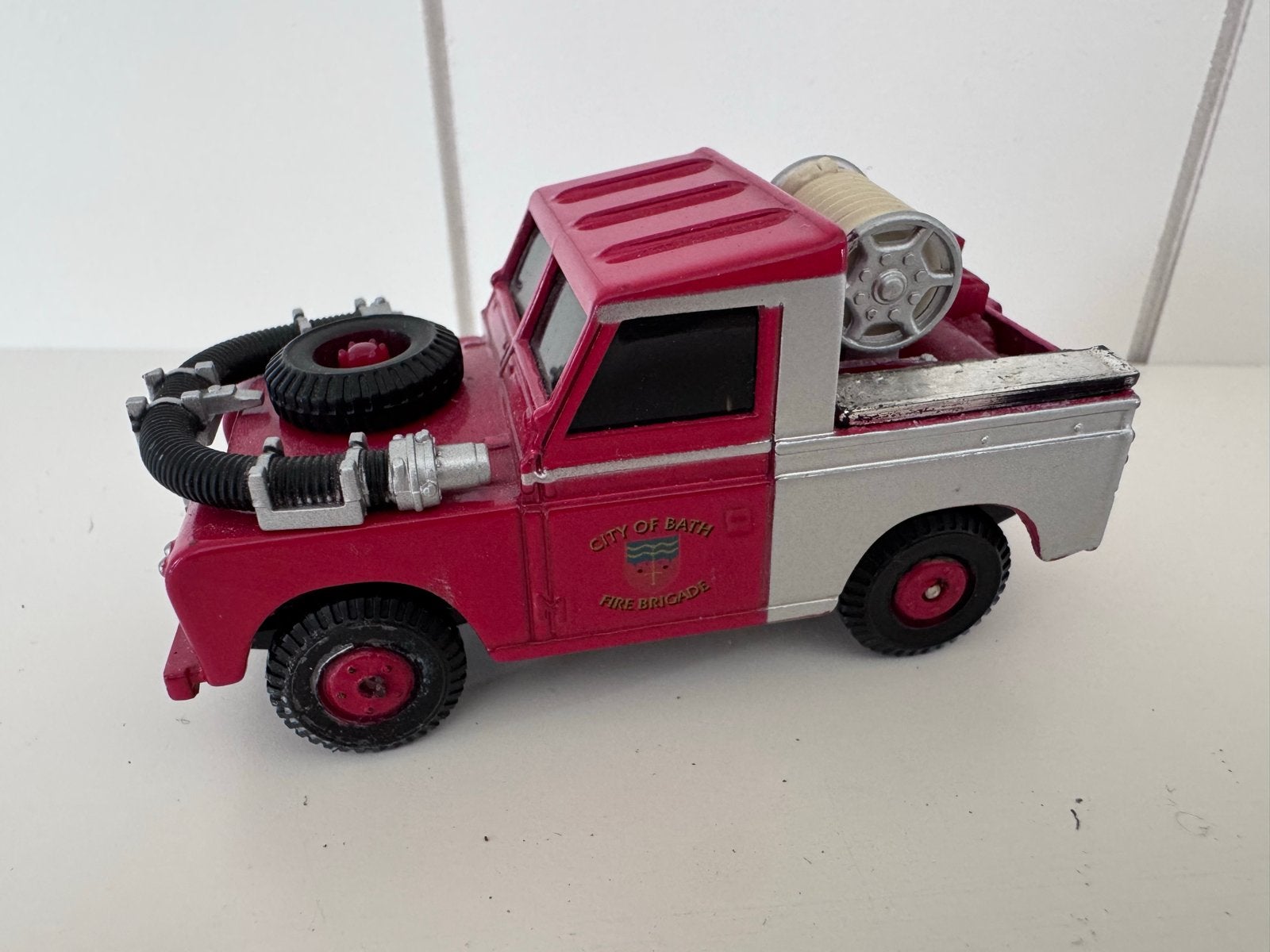 Corgi City of Bath Brandweer Land Rover, Ophalen of Verzenden, Gebruikt, Auto, Corgi